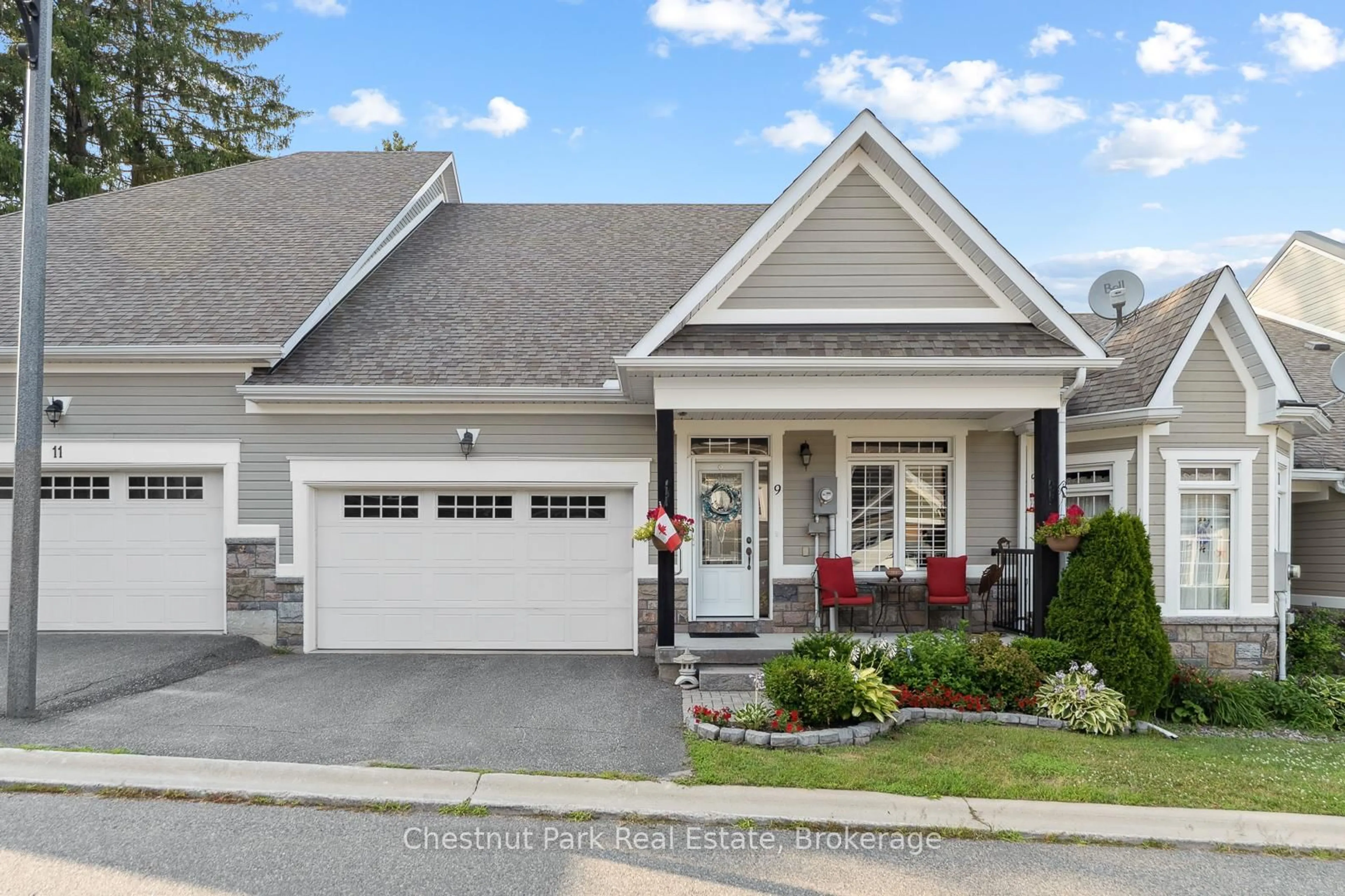 Home with brick exterior material, street for 9 Stormont Crt, Bracebridge Ontario P1L 0B7