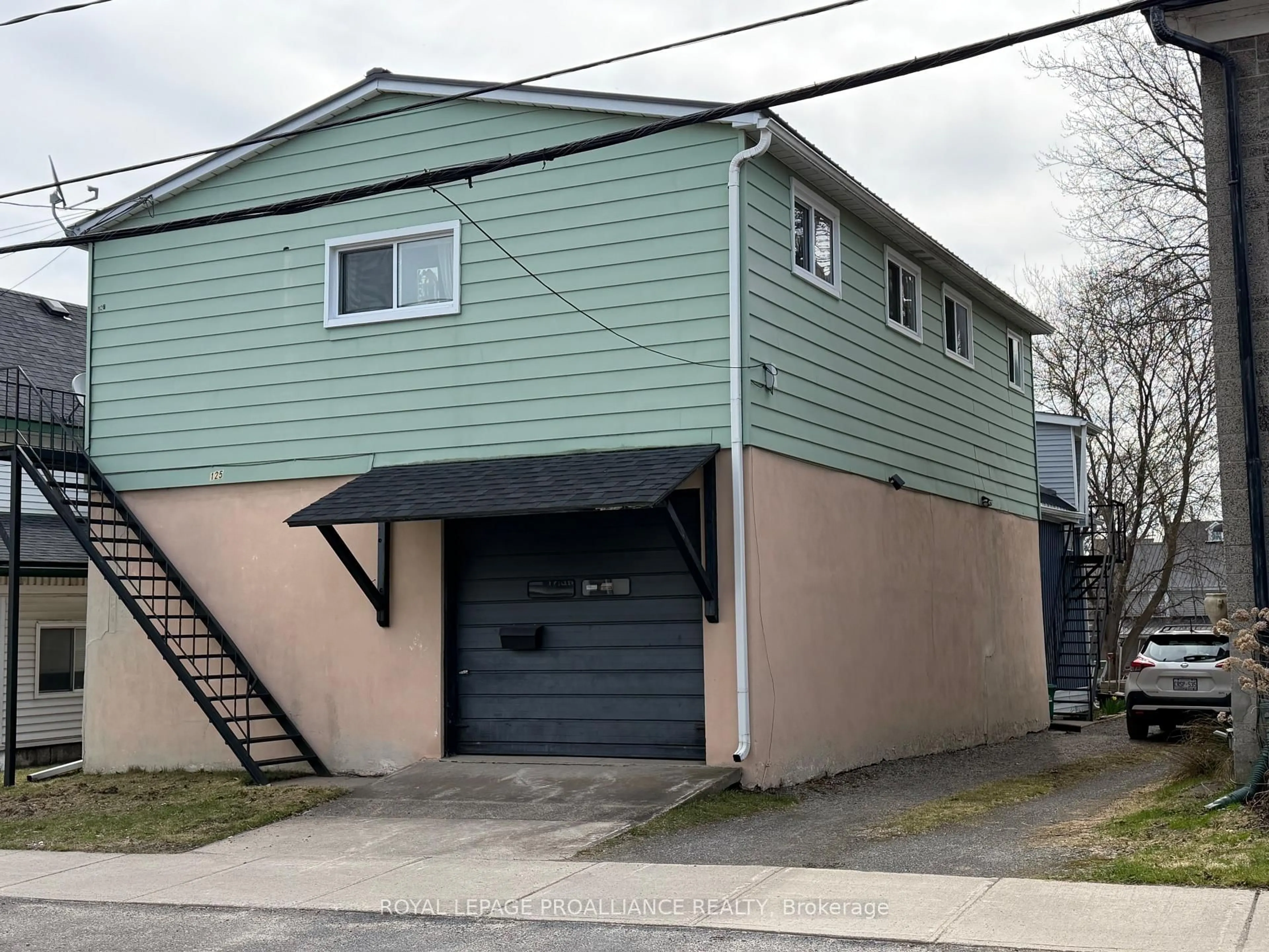 Unknown for 125 James St, Brockville Ontario K6V 4A3