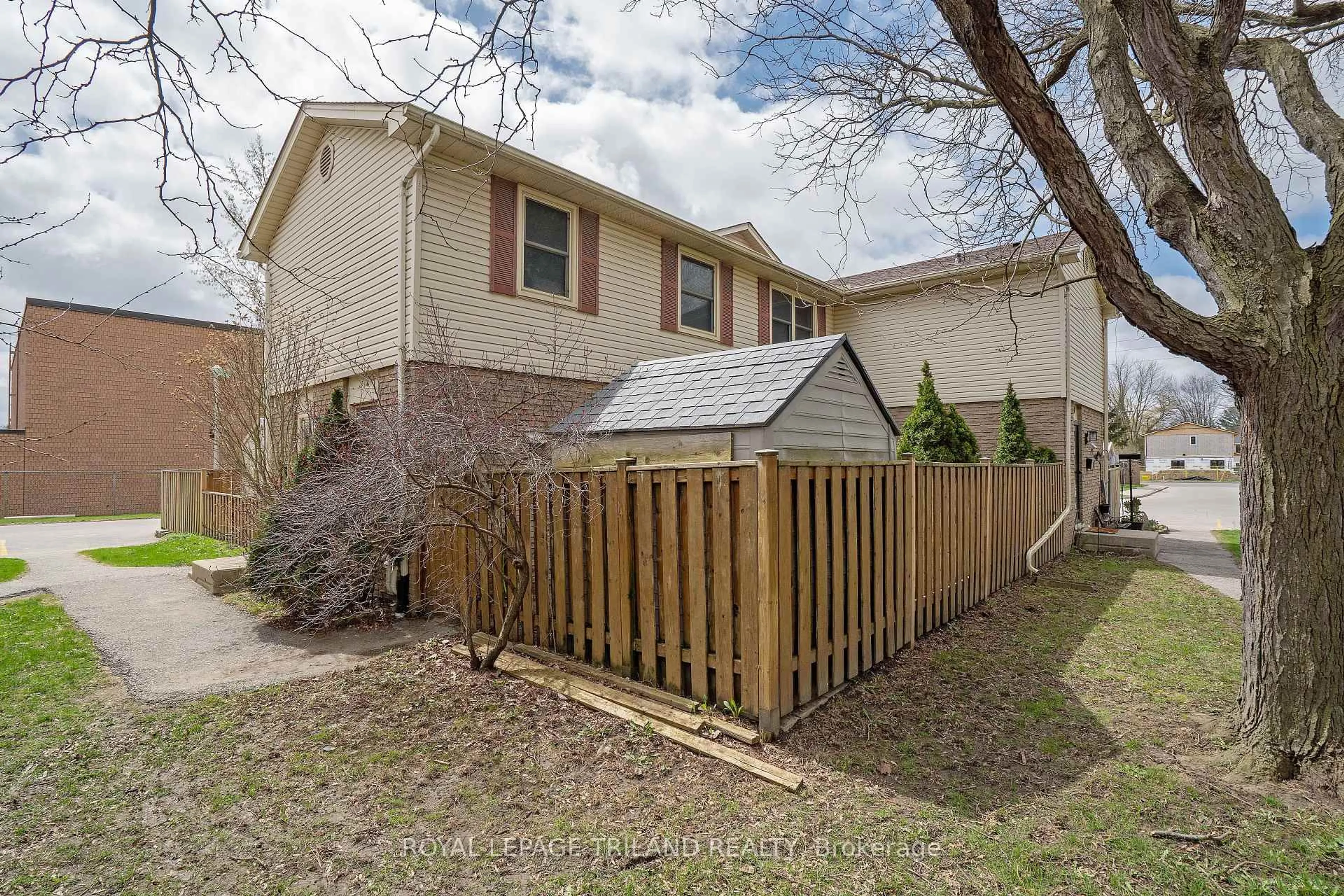 Unknown for 230 Clarke Rd #222, London East Ontario N5W 5P8