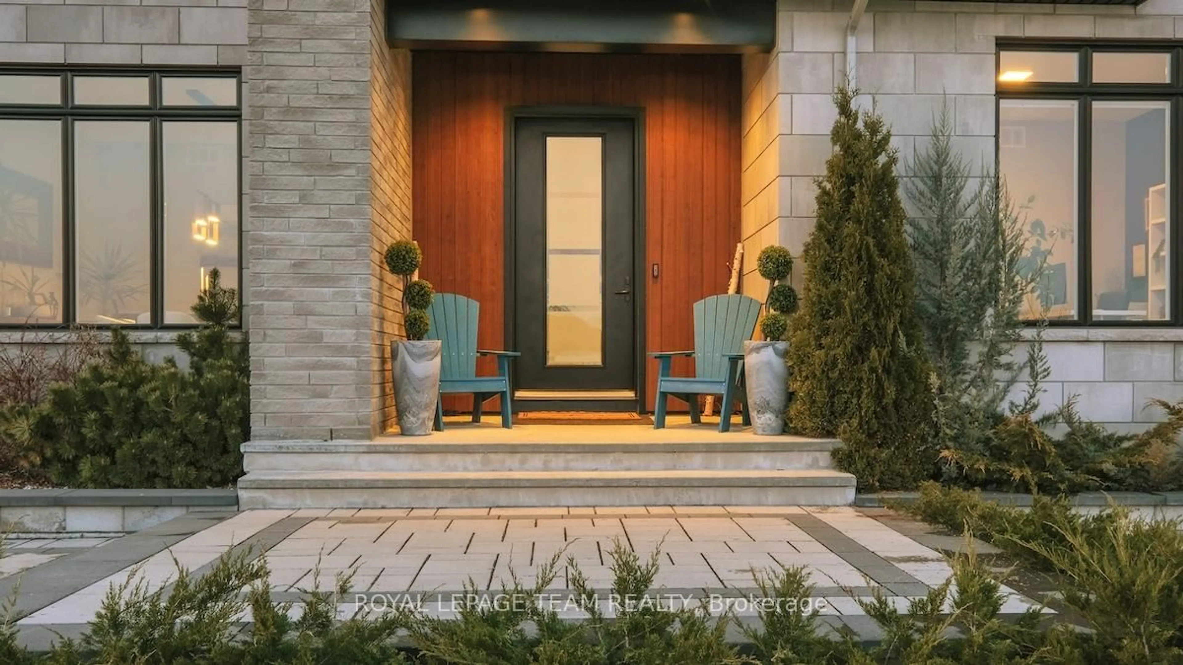 Indoor entryway for 349 Shoreway Dr, Greely Ontario K4P 0G2