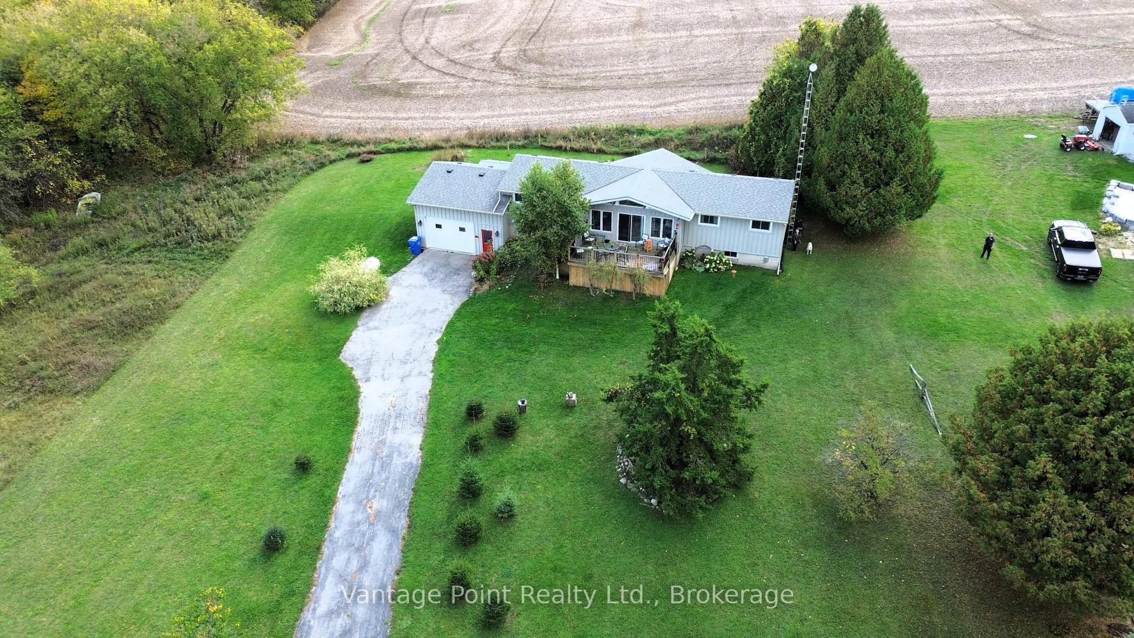 A pic from outside/outdoor area/front of a property/back of a property/a pic from drone, unknown for 474828 TOWNSEND LAKE Rd, West Grey Ontario N0C 1H0