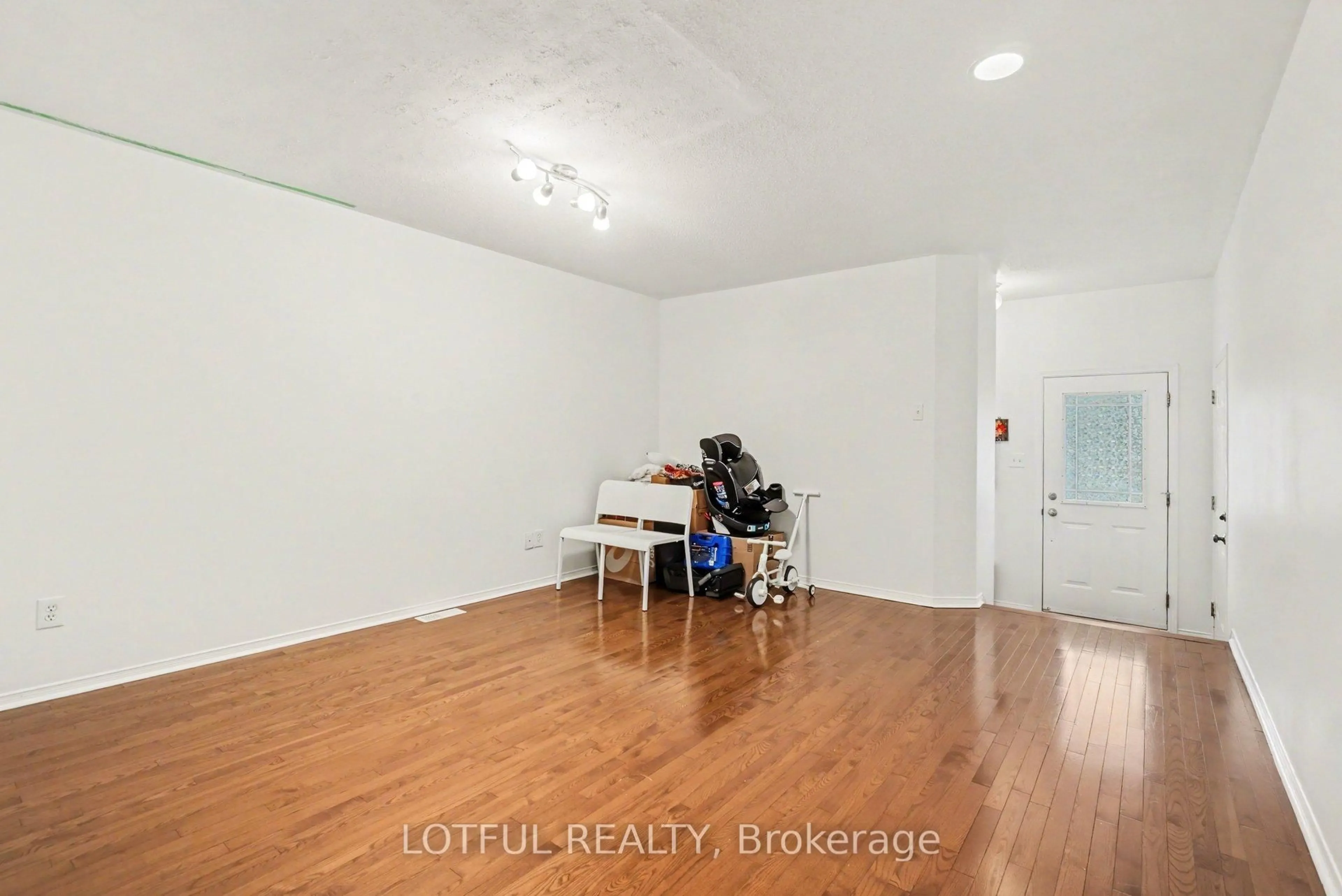 A pic of a room for 3 Collington St, Ottawa Ontario K2G 6X5