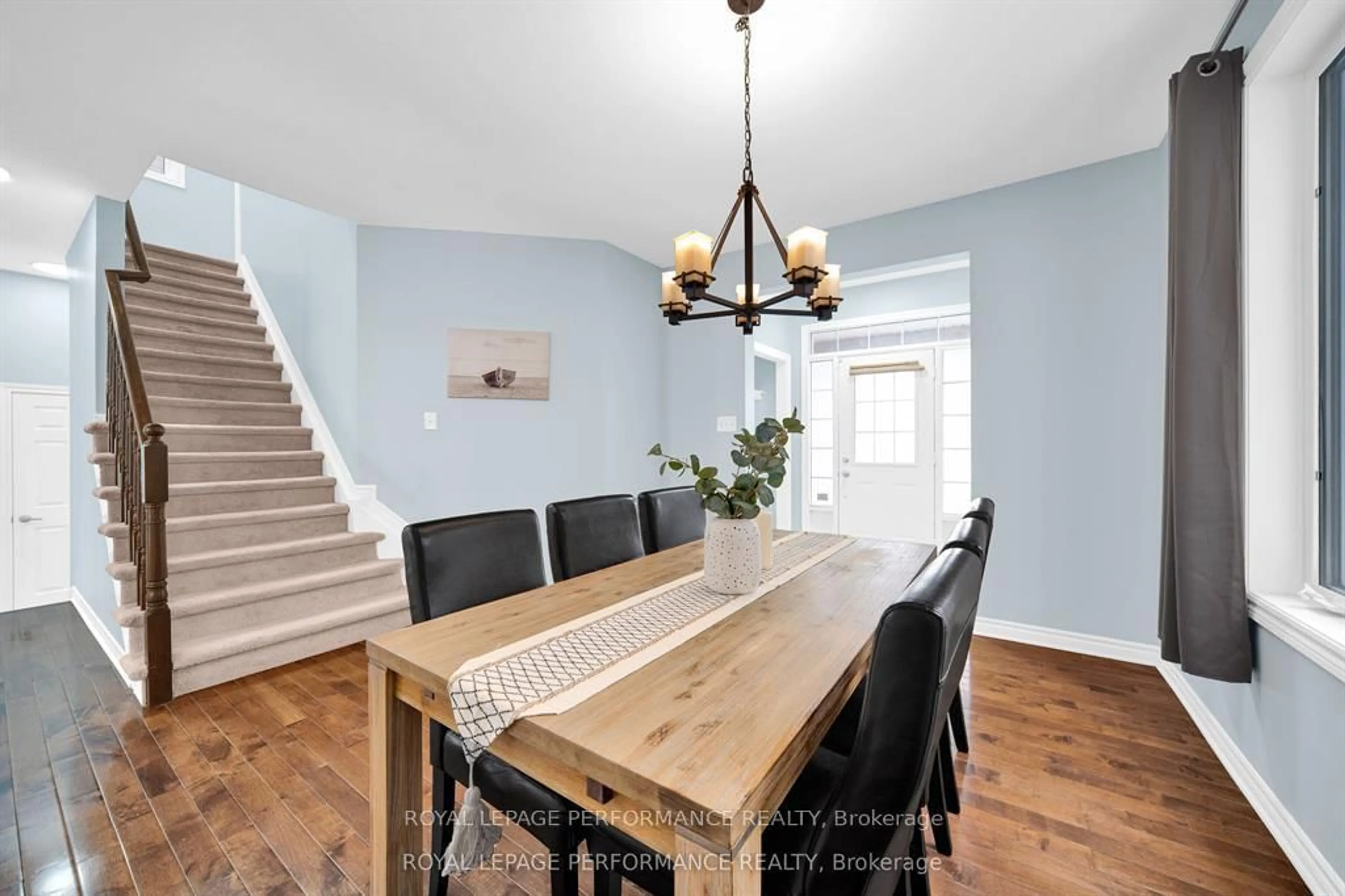 Dining room, wood/laminate floor for 262 Tempest Dr, Stittsville Ontario K2S 0K6