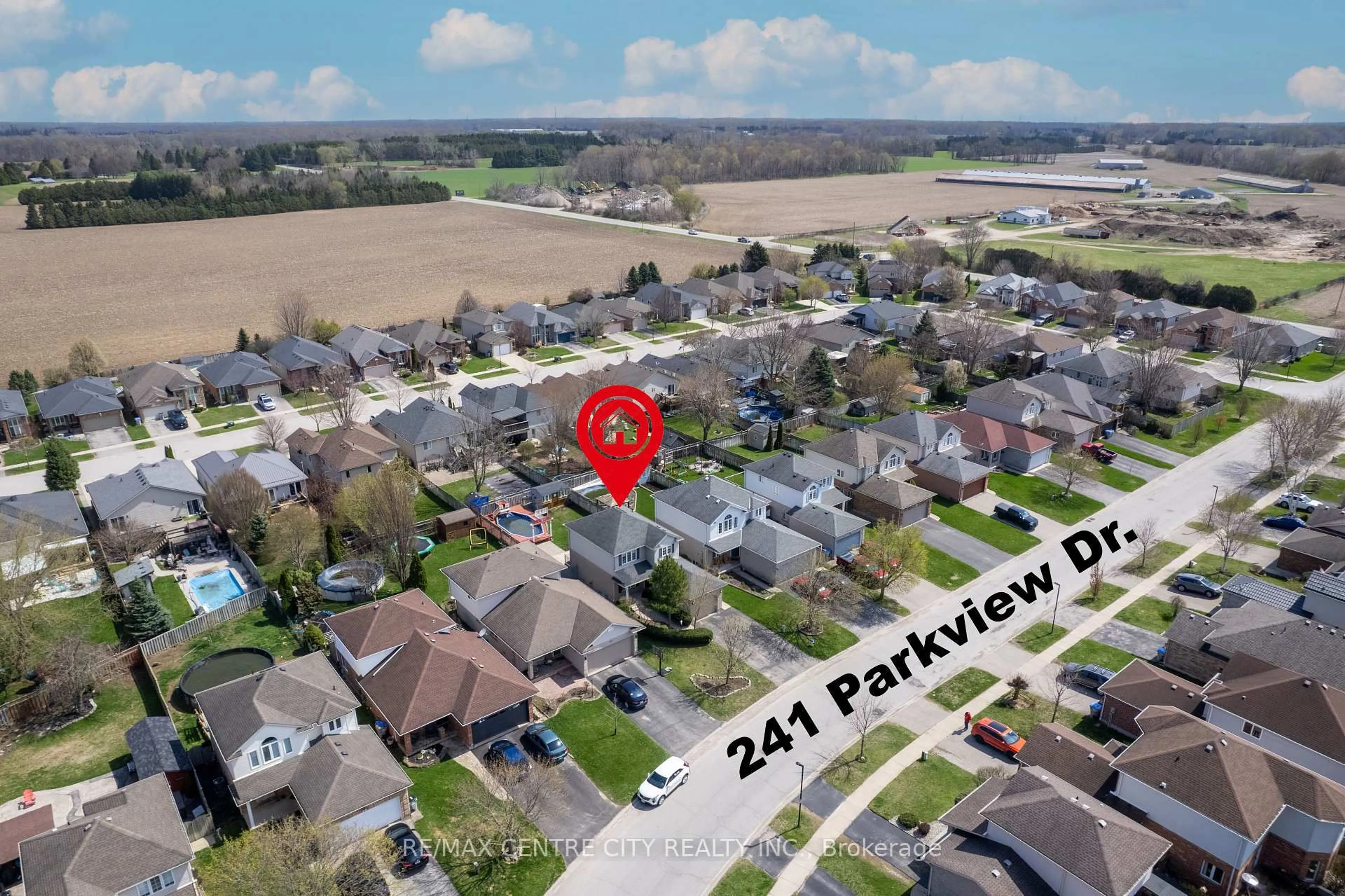 A pic from outside/outdoor area/front of a property/back of a property/a pic from drone, street for 241 Parkview Dr, Strathroy-Caradoc Ontario N7G 4C1