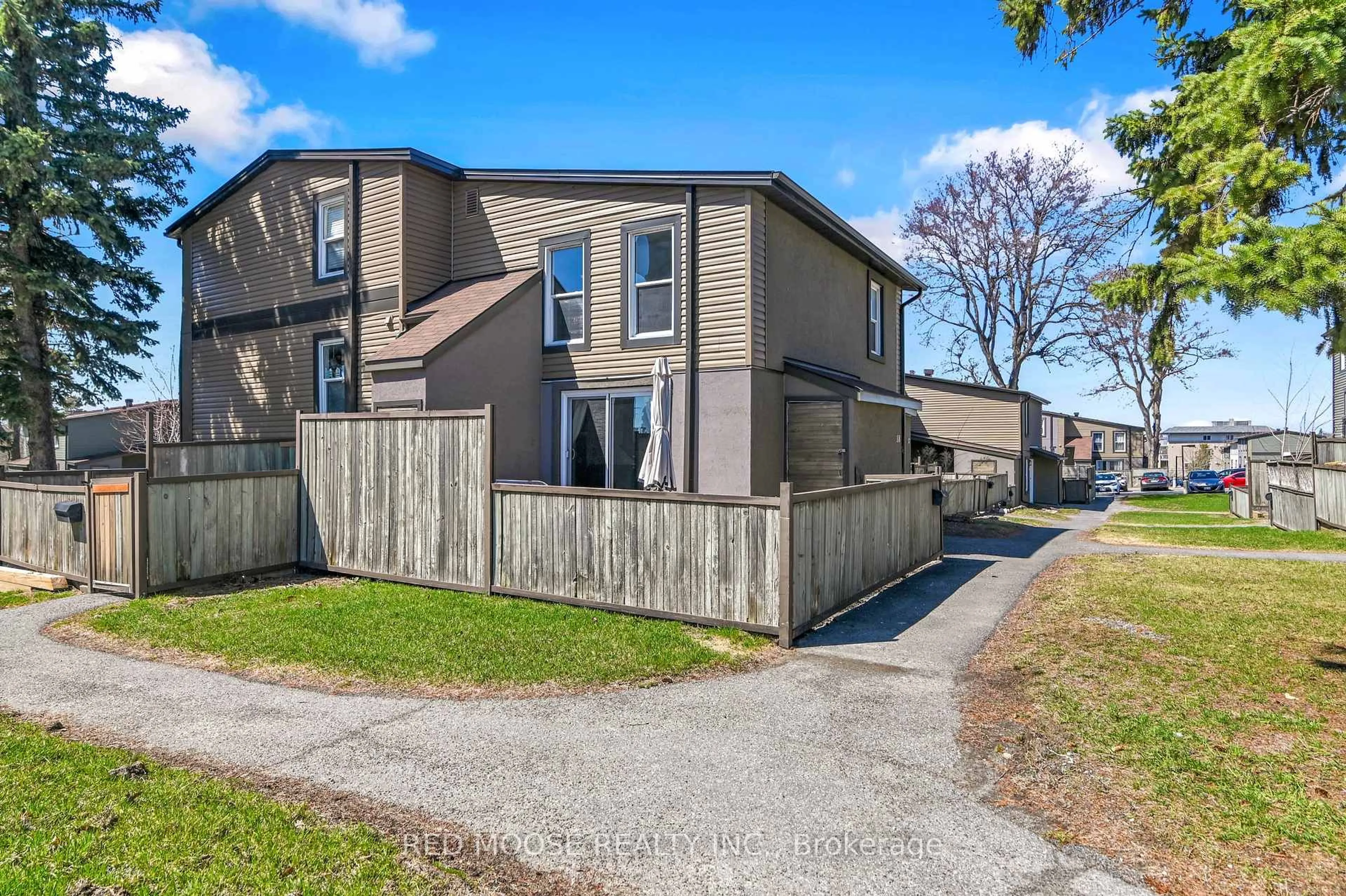 A pic from outside/outdoor area/front of a property/back of a property/a pic from drone, street for 1250 Mcwatters Rd #18, Ottawa Ontario K2C 3P5