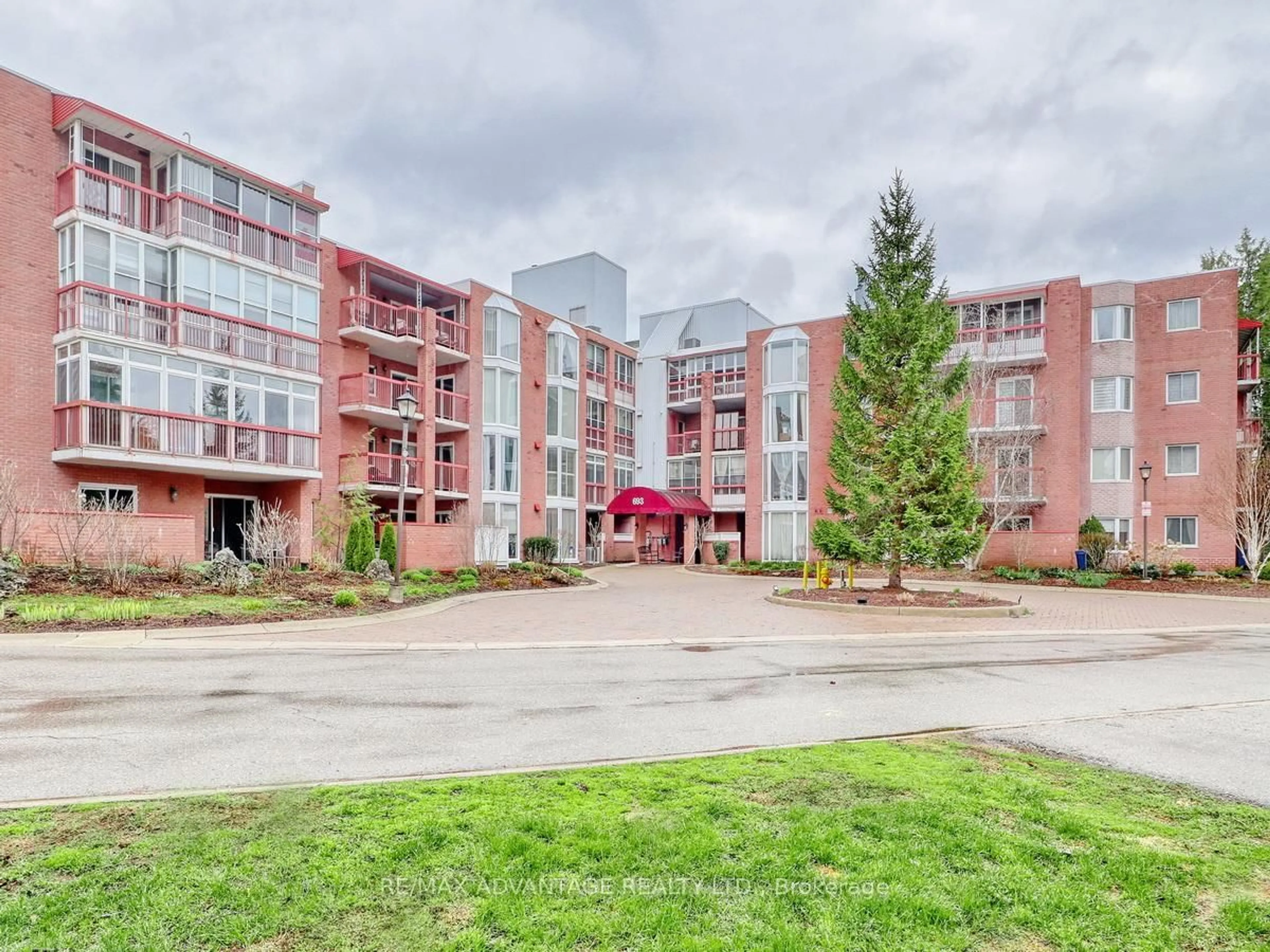Unknown for 693 Windermere Rd #307, London North Ontario N5X 2P1