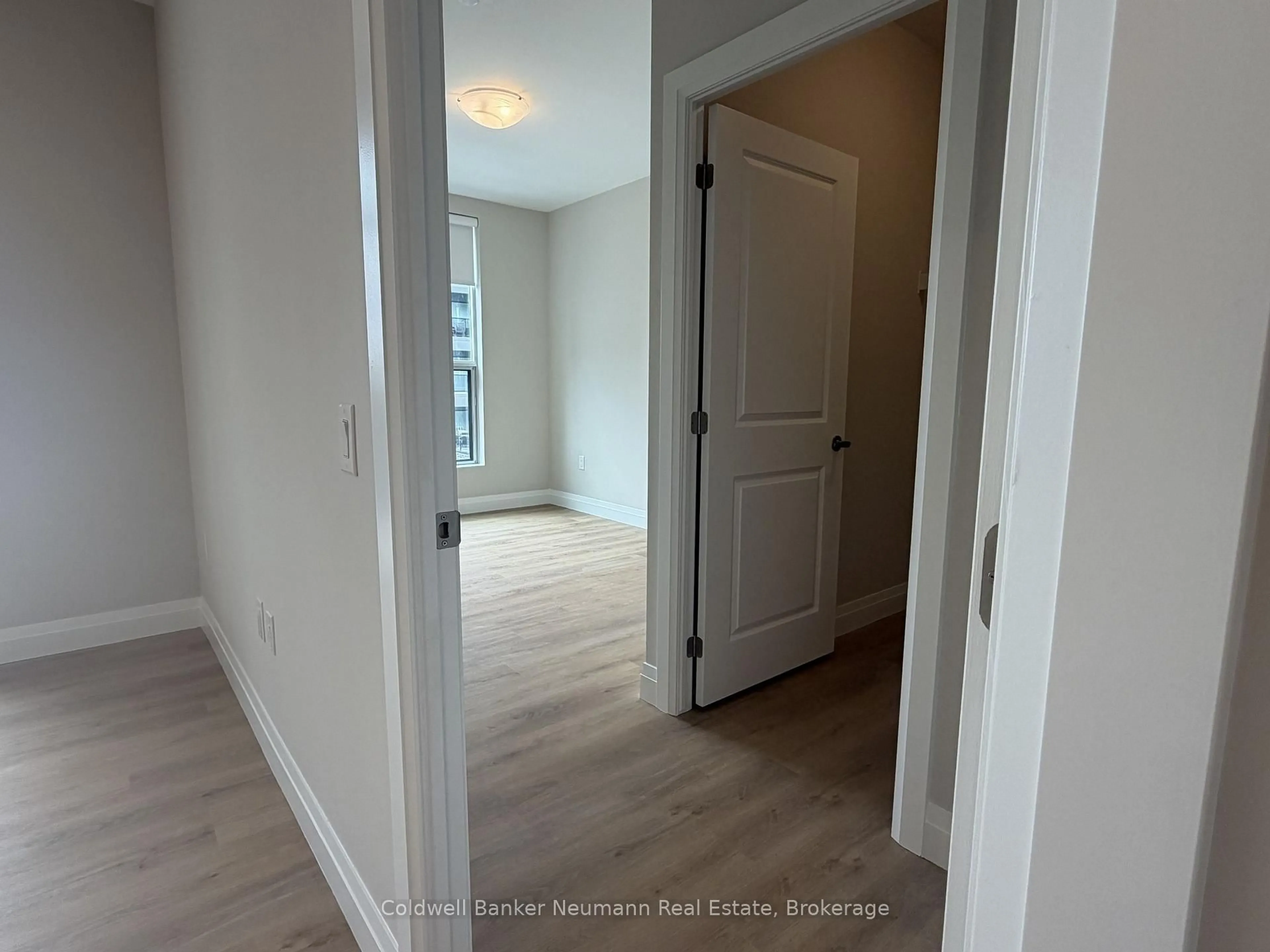 Indoor entryway for 1882 Gordon St #403, Guelph Ontario N1L 0P6