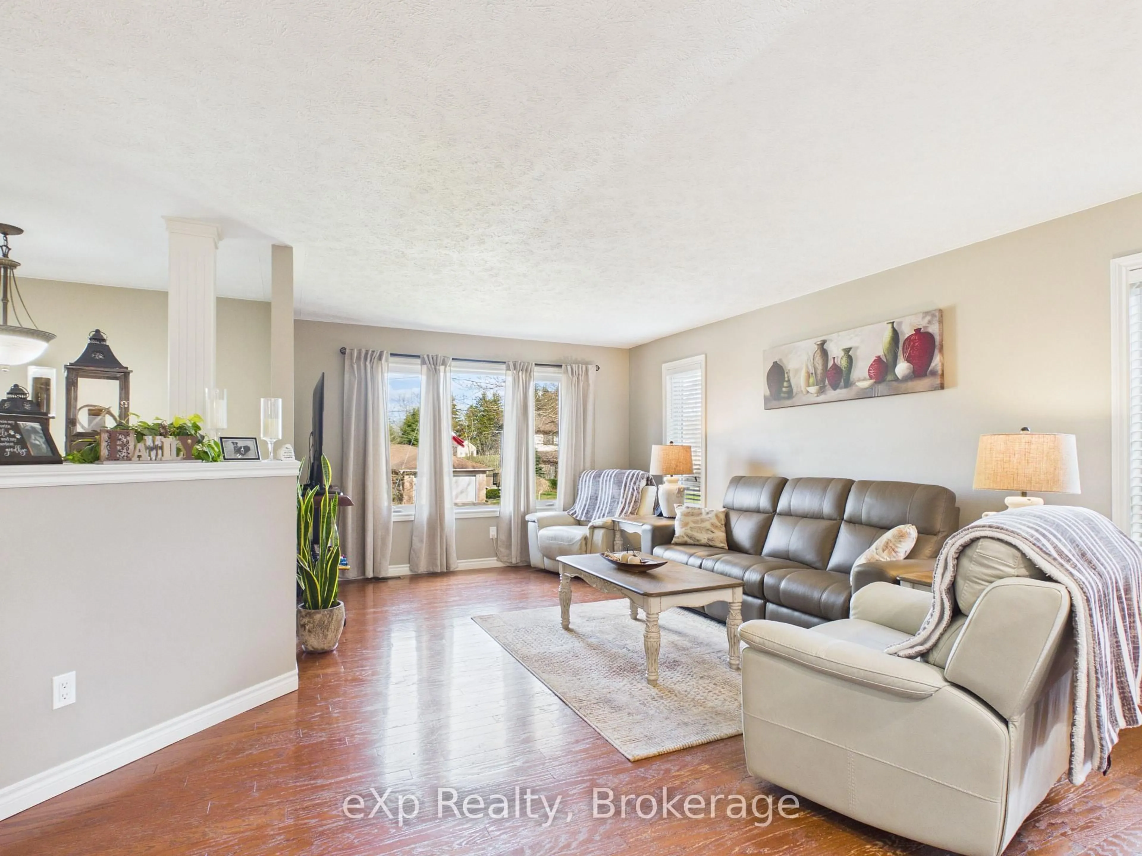 Living room with furniture, unknown for 701 Alma St, Brockton Ontario N0G 2V0