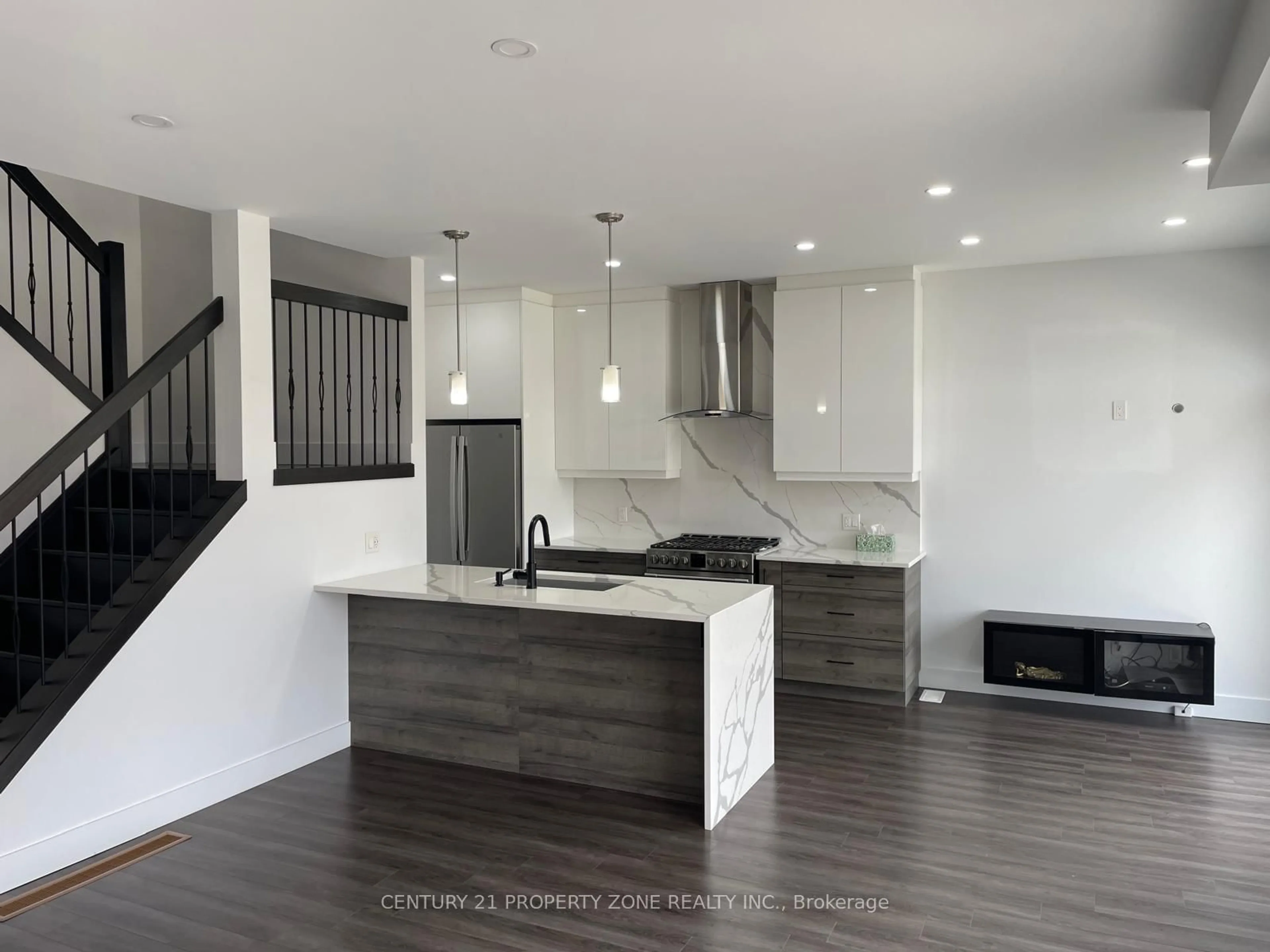 Open concept kitchen, unknown for 1652 Chelton Crt, London South Ontario N6M 0A2