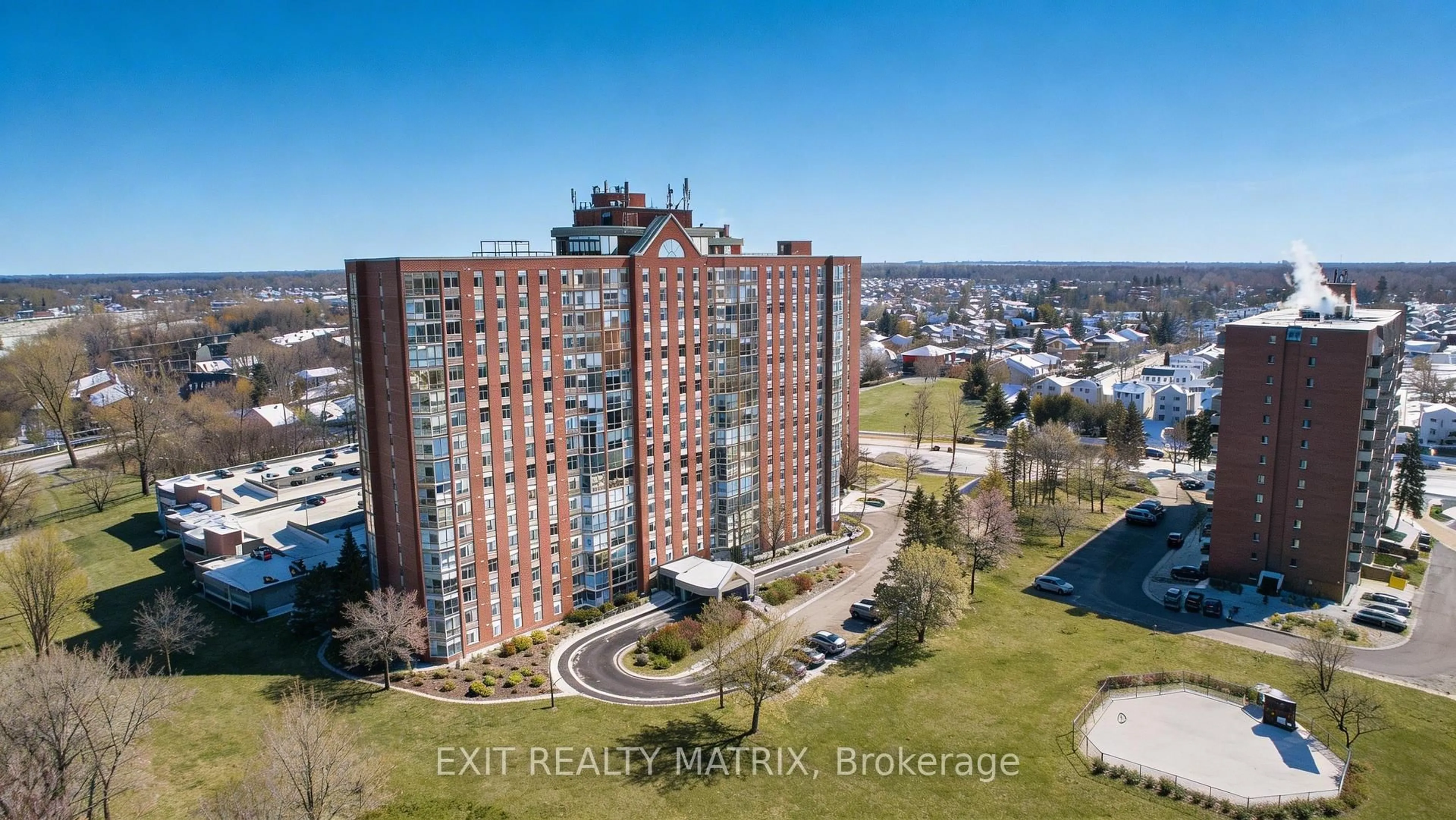 A pic from outside/outdoor area/front of a property/back of a property/a pic from drone, city buildings view from balcony for 2759 Carousel Cres #1007, Ottawa Ontario K1T 2N5