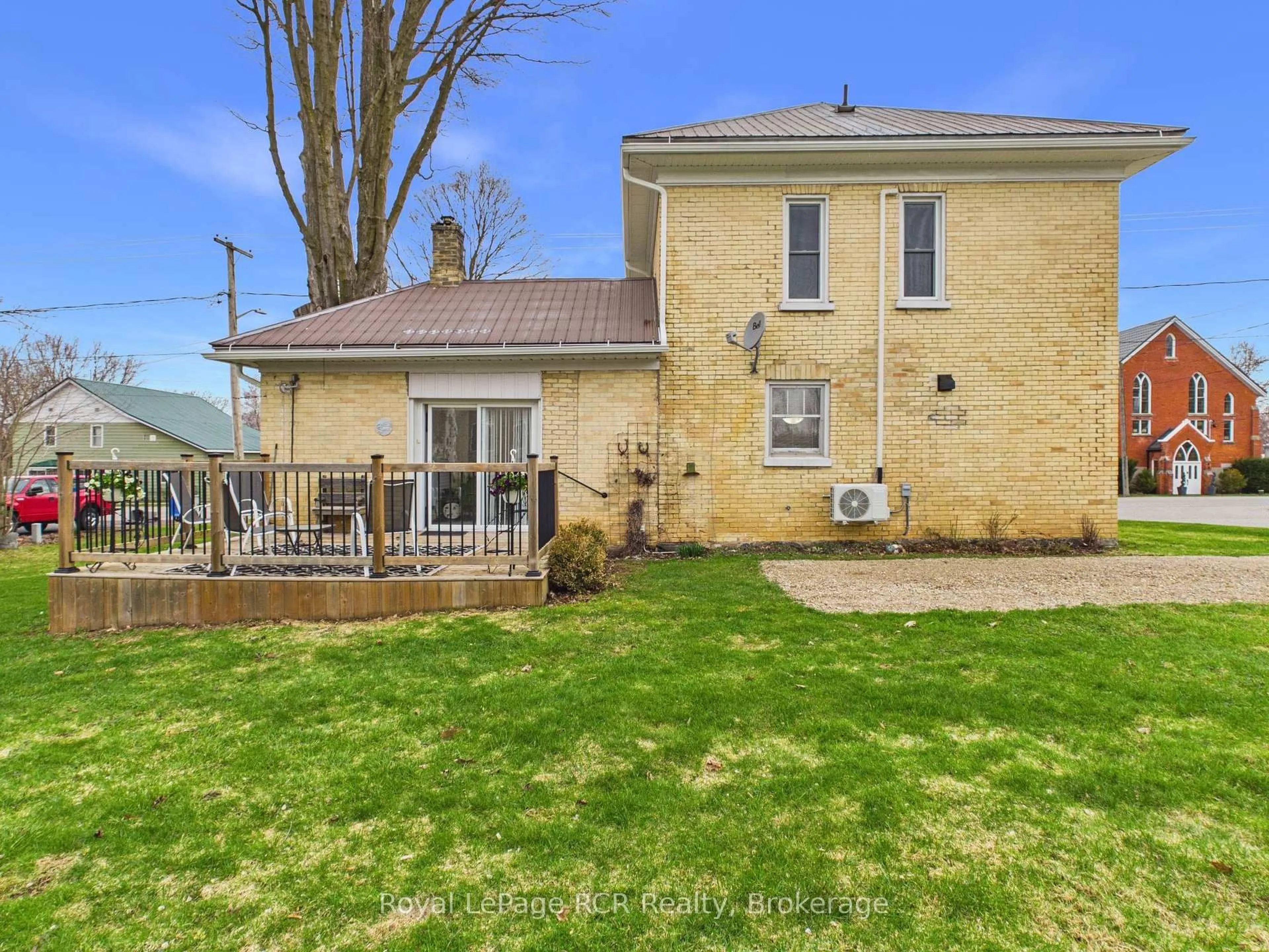 A pic from outside/outdoor area/front of a property/back of a property/a pic from drone, street for 45 Clyde St, Morris Turnberry Ontario N0G 1G0