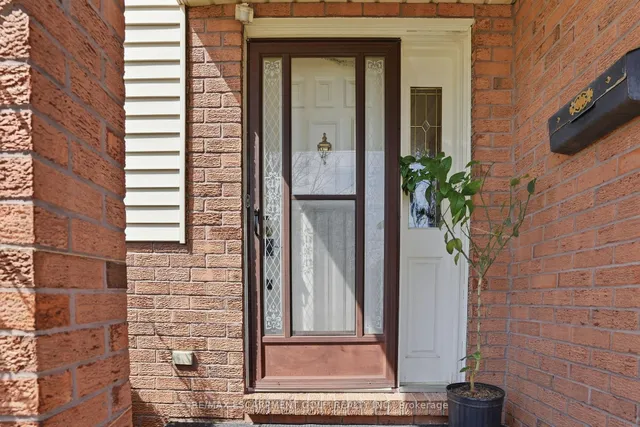 63 Linwell Rd, St. Catharines 5