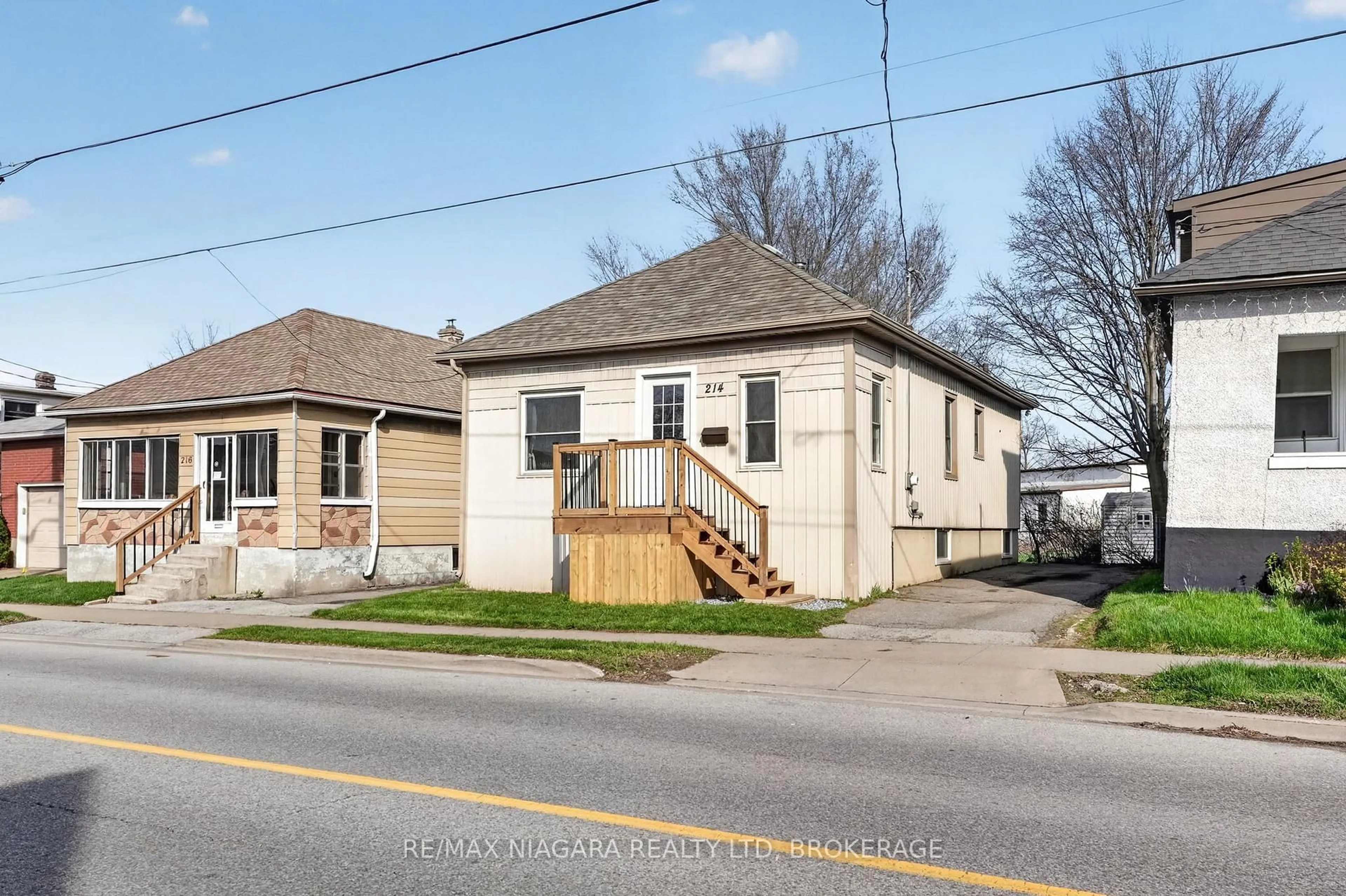 Unknown for 214 NIAGARA St, St. Catharines Ontario L2M 4V4