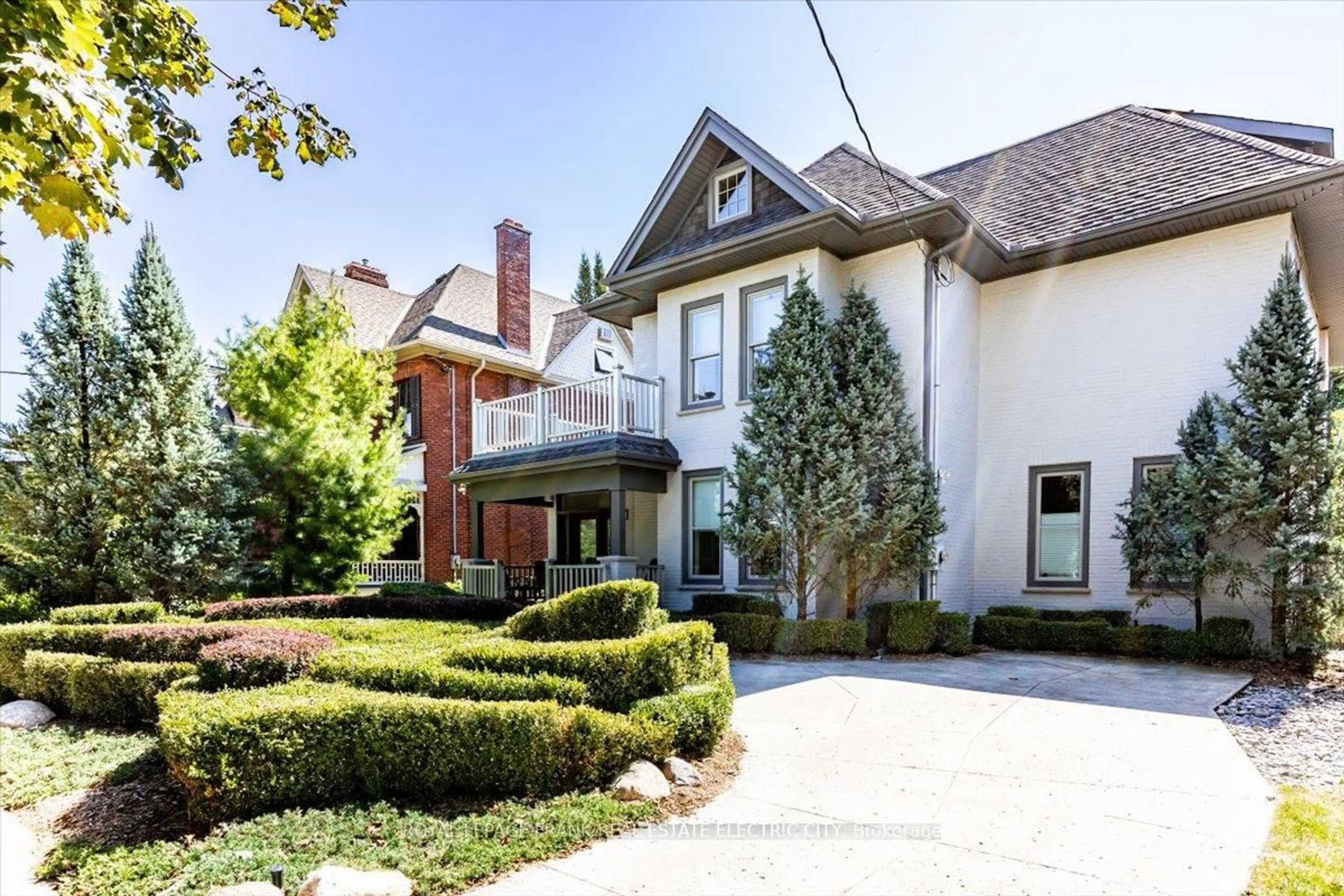 Home with brick exterior material, street for 509 Homewood Ave, Peterborough Ontario K9H 2N2