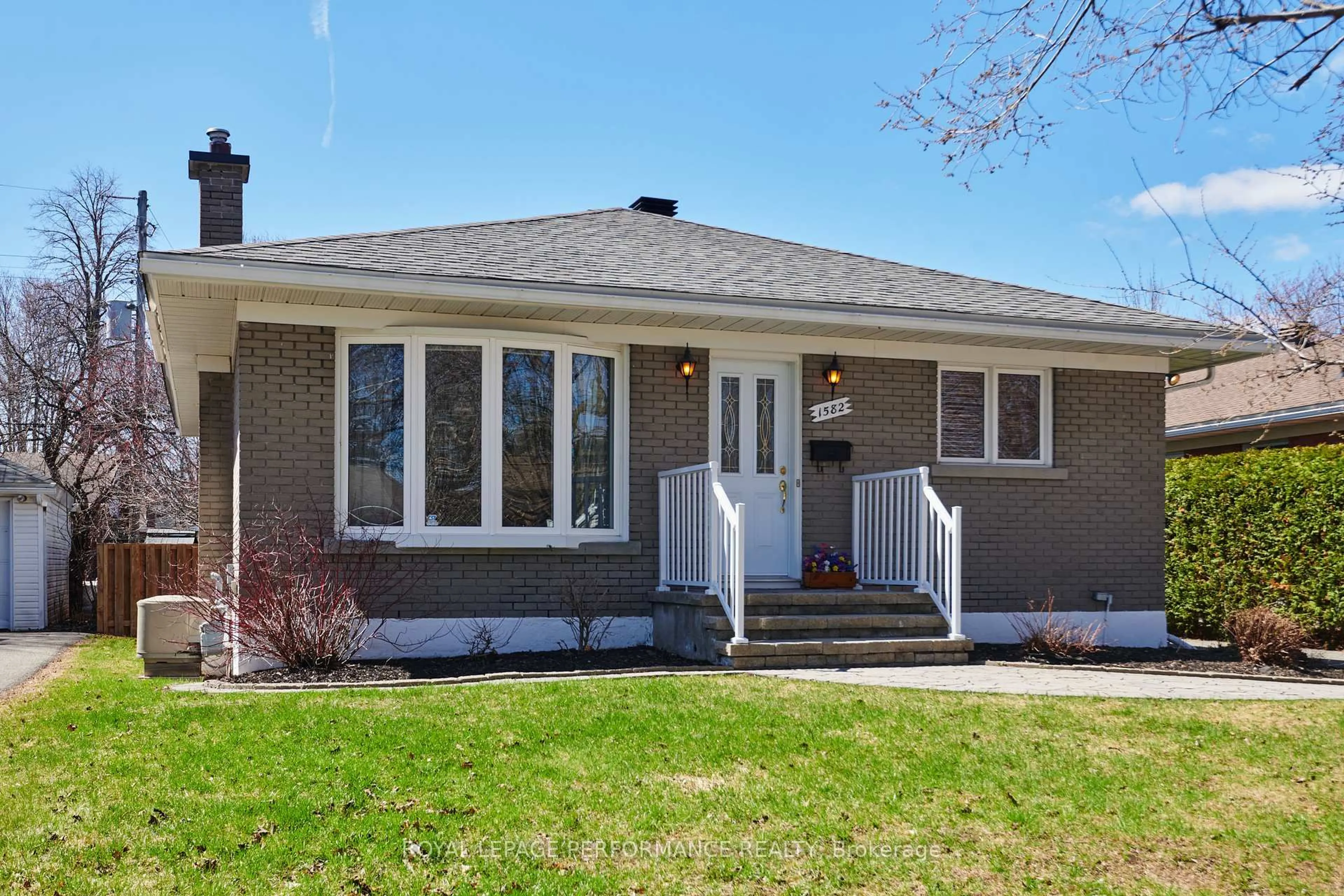 Home with brick exterior material, street for 1582 Digby St, Ottawa Ontario K1G 0P6