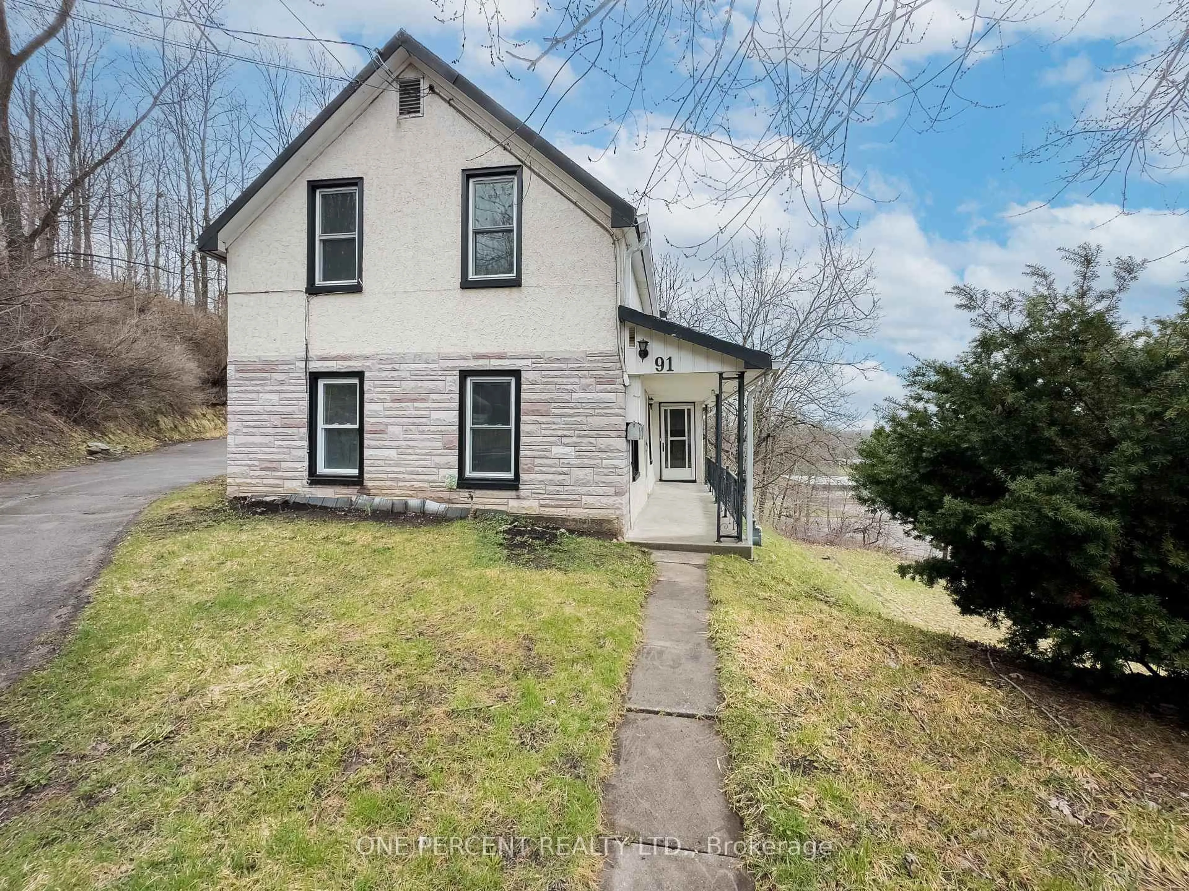 A pic from outside/outdoor area/front of a property/back of a property/a pic from drone, street for 91 MAPLE St, Trent Hills Ontario K0L 1L0