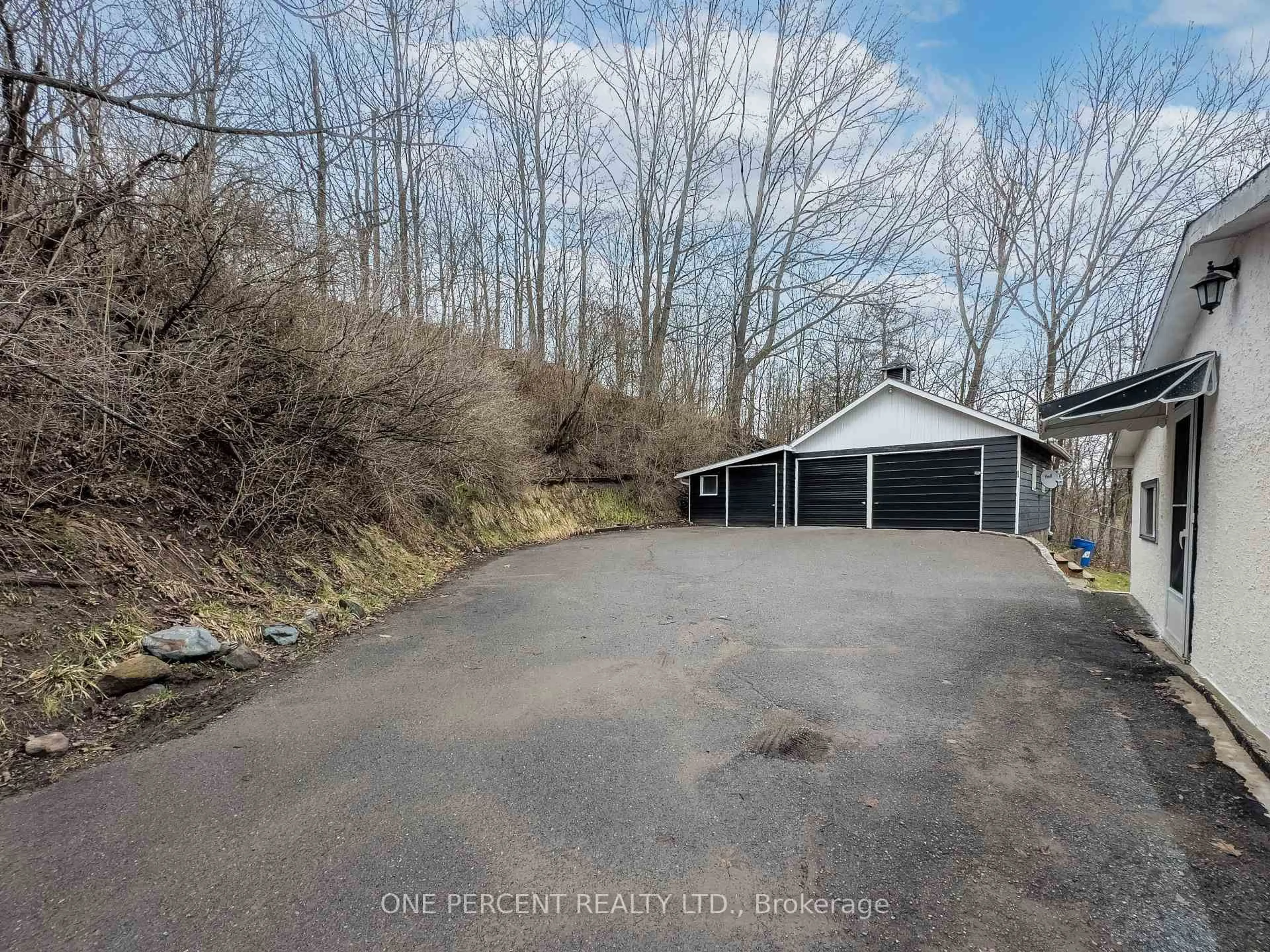 A pic from outside/outdoor area/front of a property/back of a property/a pic from drone, unknown for 91 MAPLE St, Trent Hills Ontario K0L 1L0