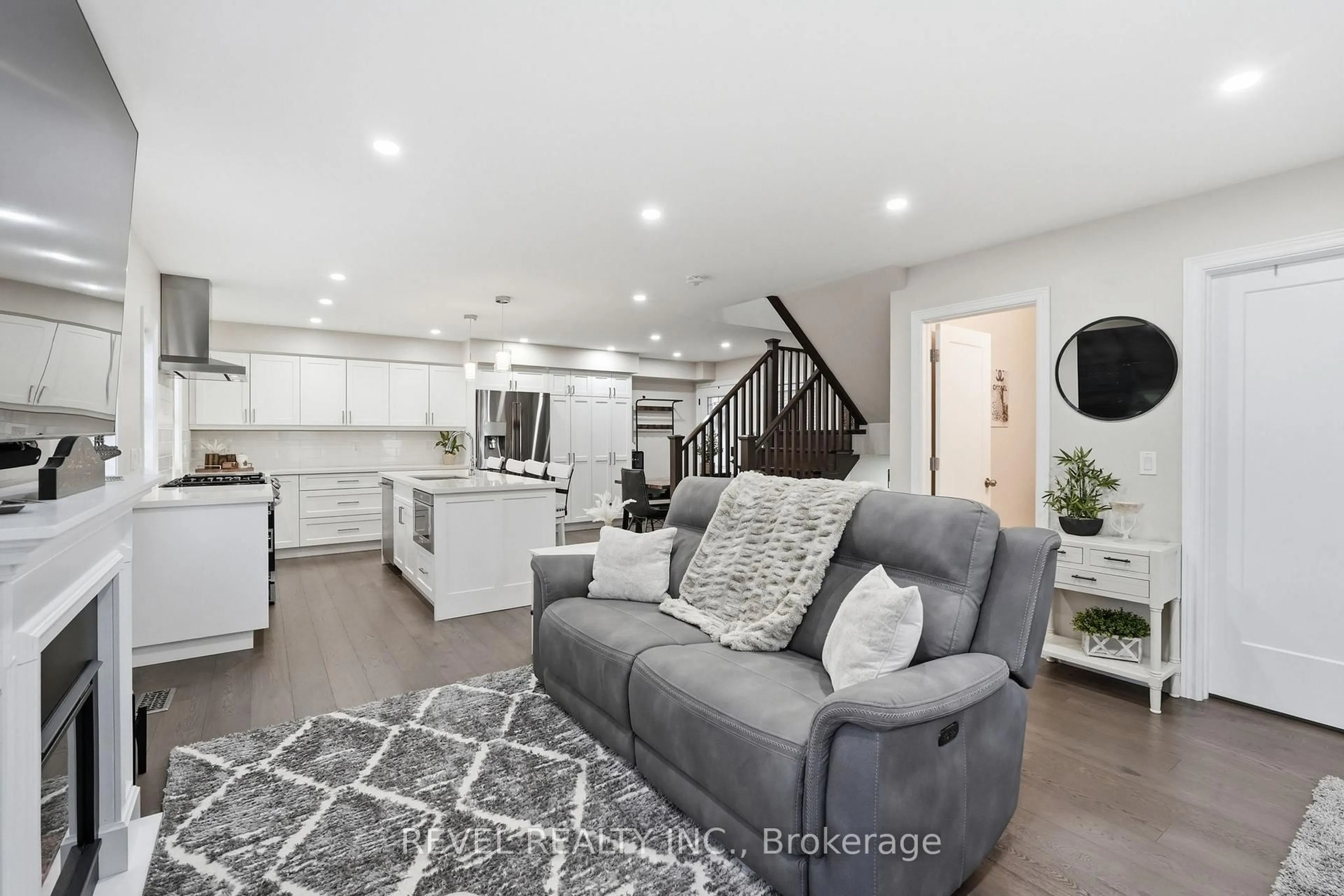 Living room with furniture, unknown for 109 Ray St, Hamilton Ontario L8R 2Y1