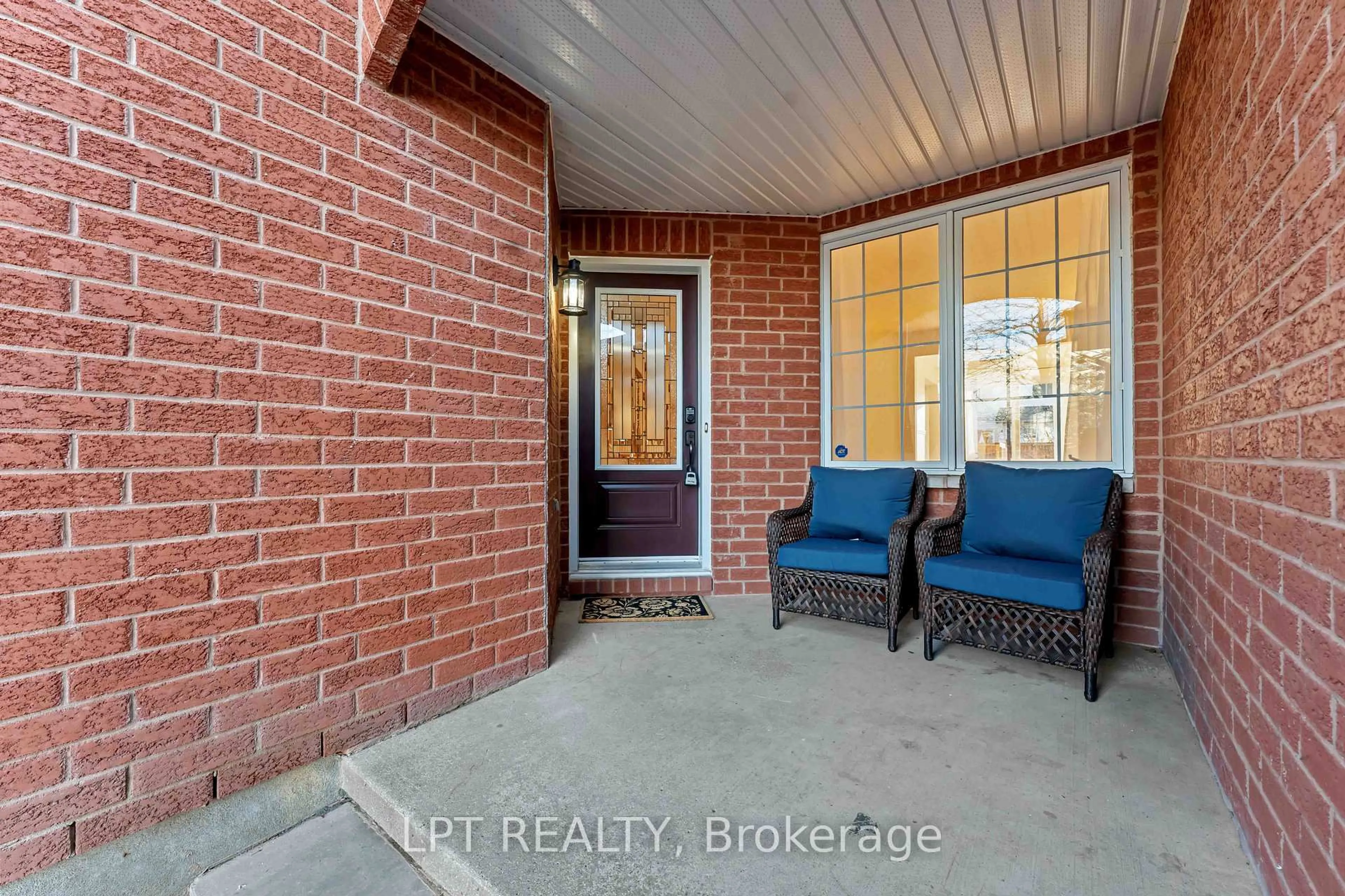 Indoor entryway for 49 Pennard Way, Ottawa Ontario K1T 4C1