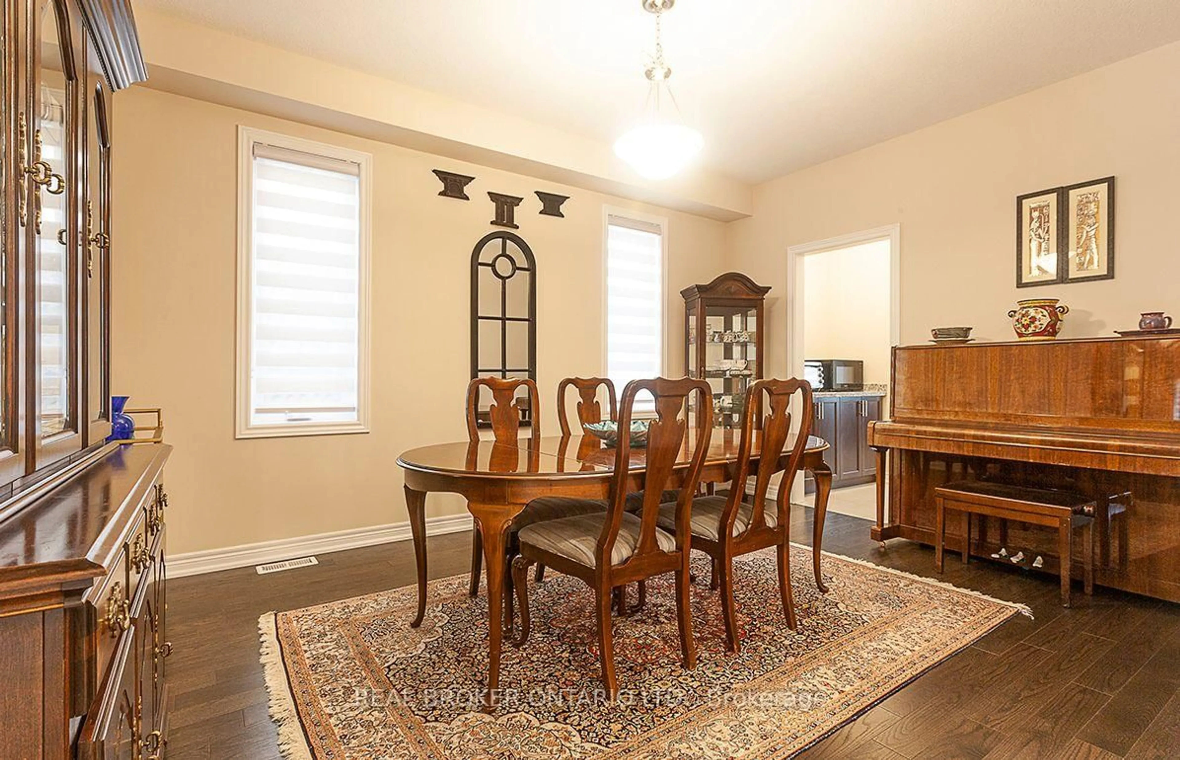 Dining room, wood/laminate floor for 60 Morrison Dr, Hamilton Ontario L9G 3K9