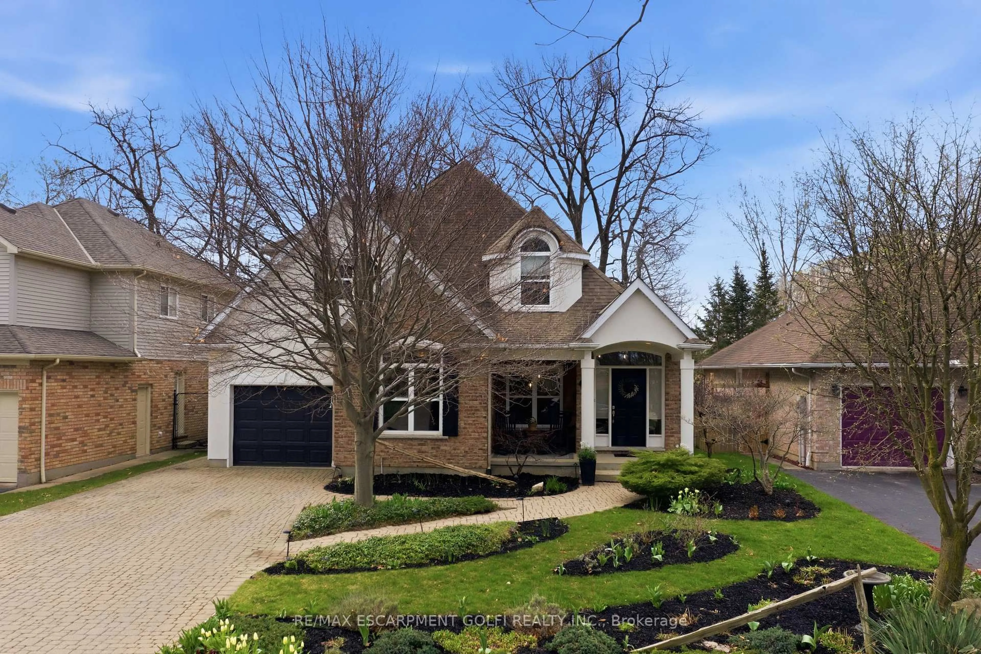 Home with brick exterior material, street for 20 Timber Lane, St. Catharines Ontario L2N 7R7