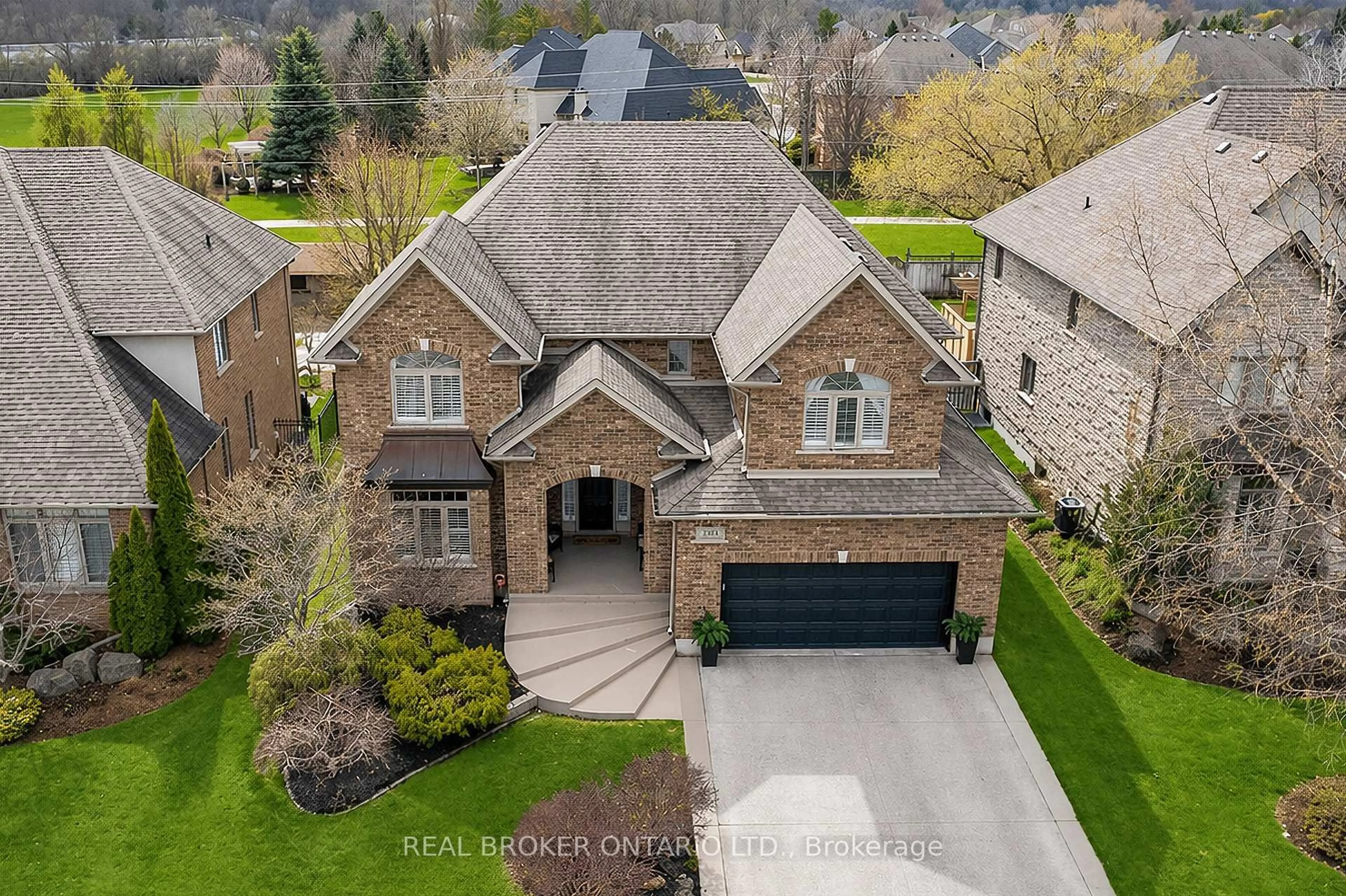 A pic from outside/outdoor area/front of a property/back of a property/a pic from drone, street for 220 JOSEPH SCHOERG Cres, Kitchener Ontario N2P 2T4