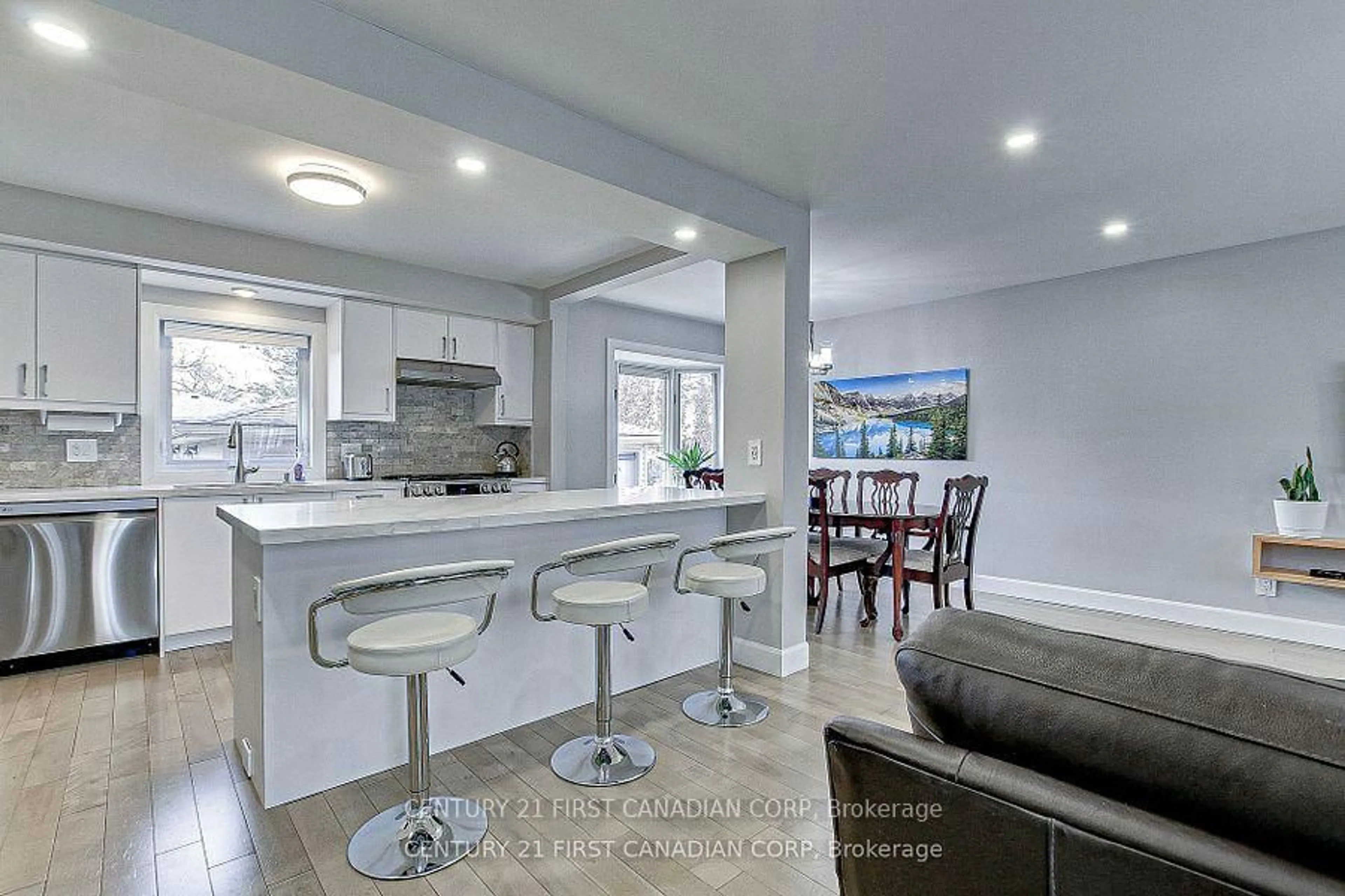 Open concept kitchen, ceramic/tile floor for 1473 Glengarry Ave, London North Ontario N5X 1R2