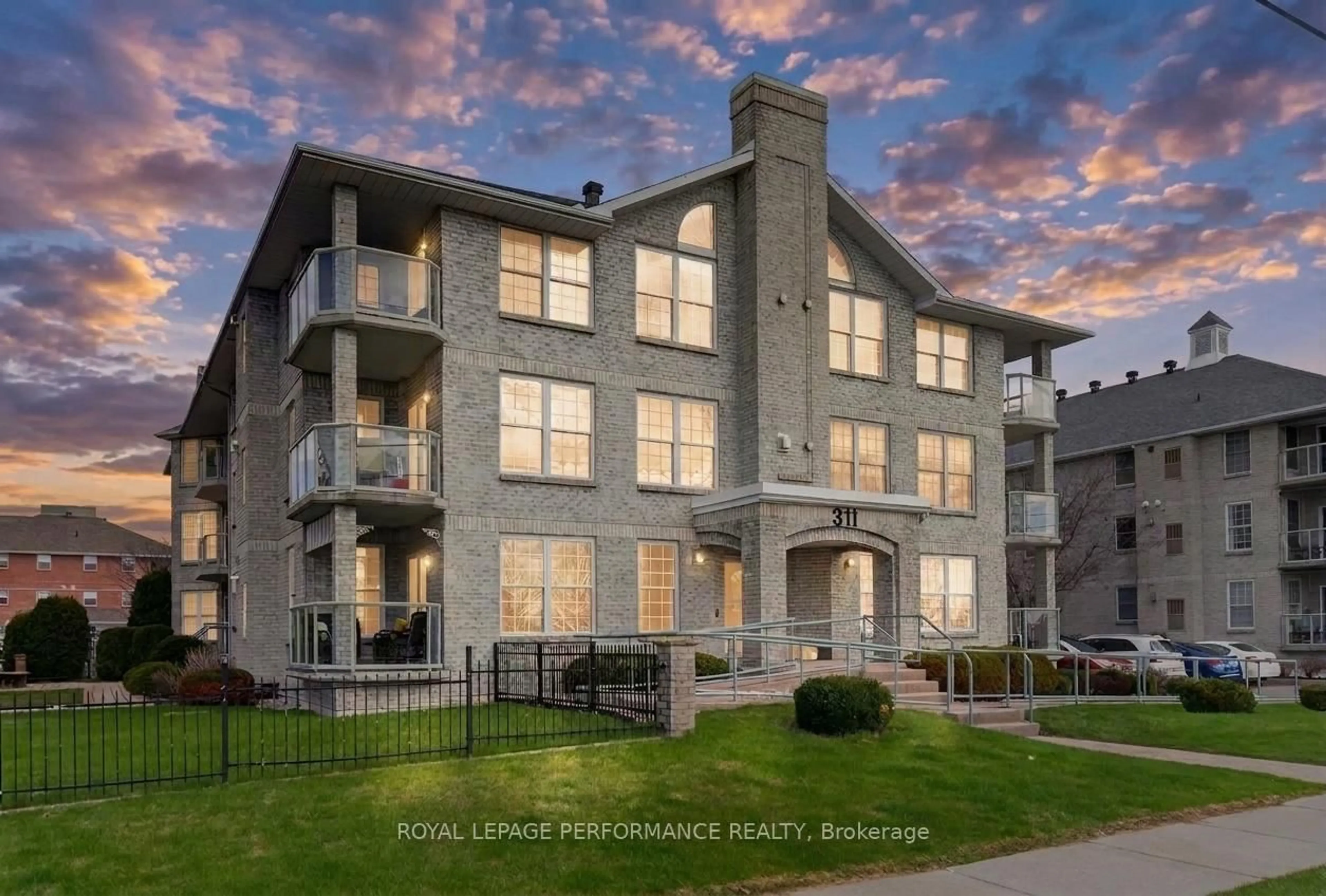 Unknown for 311 Water St #102, Cornwall Ontario K6J 1A5