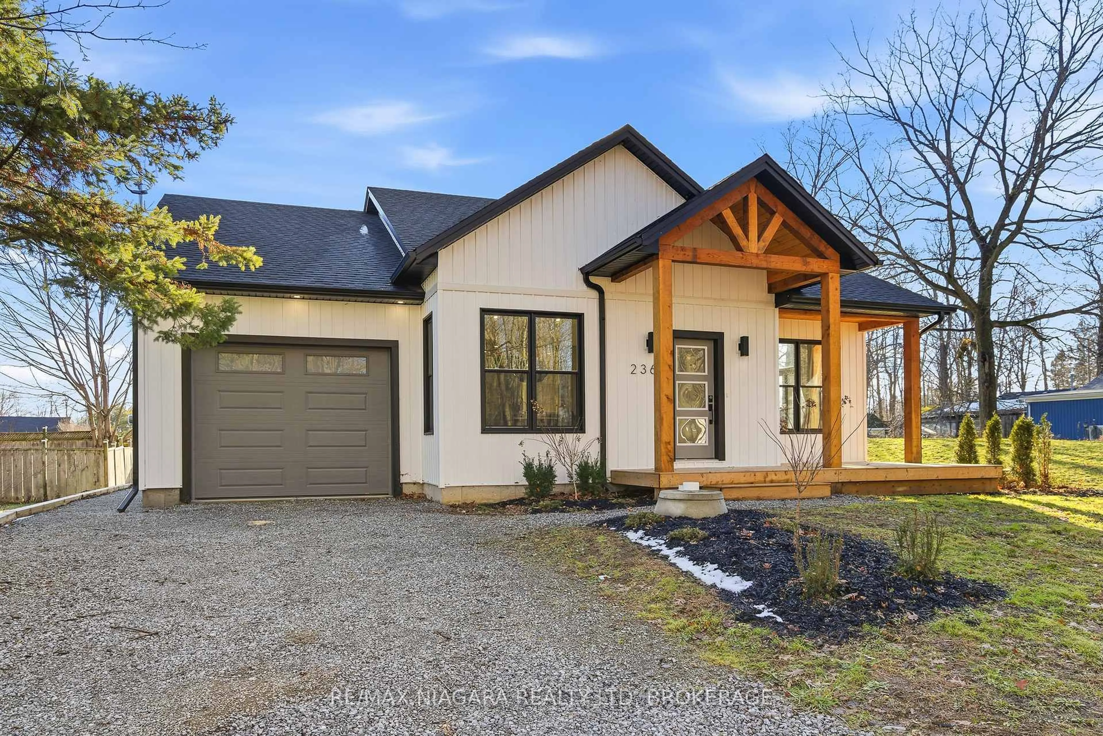 Home with brick exterior material, street for 2365 Cross St, Fort Erie Ontario L0S 1N0