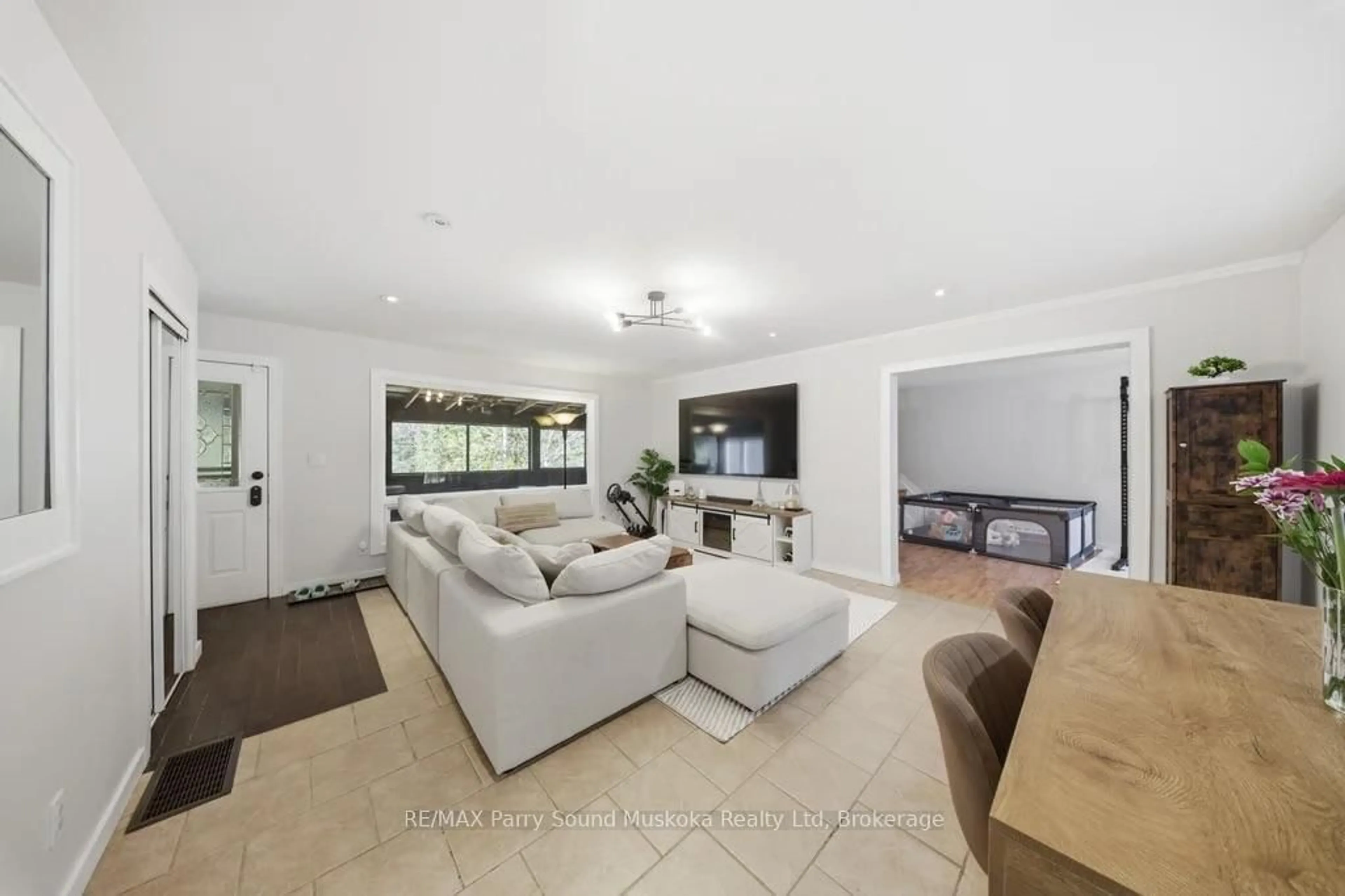 Living room with furniture, unknown for 28 BLACK Rd, Seguin Ontario P2A 2W8