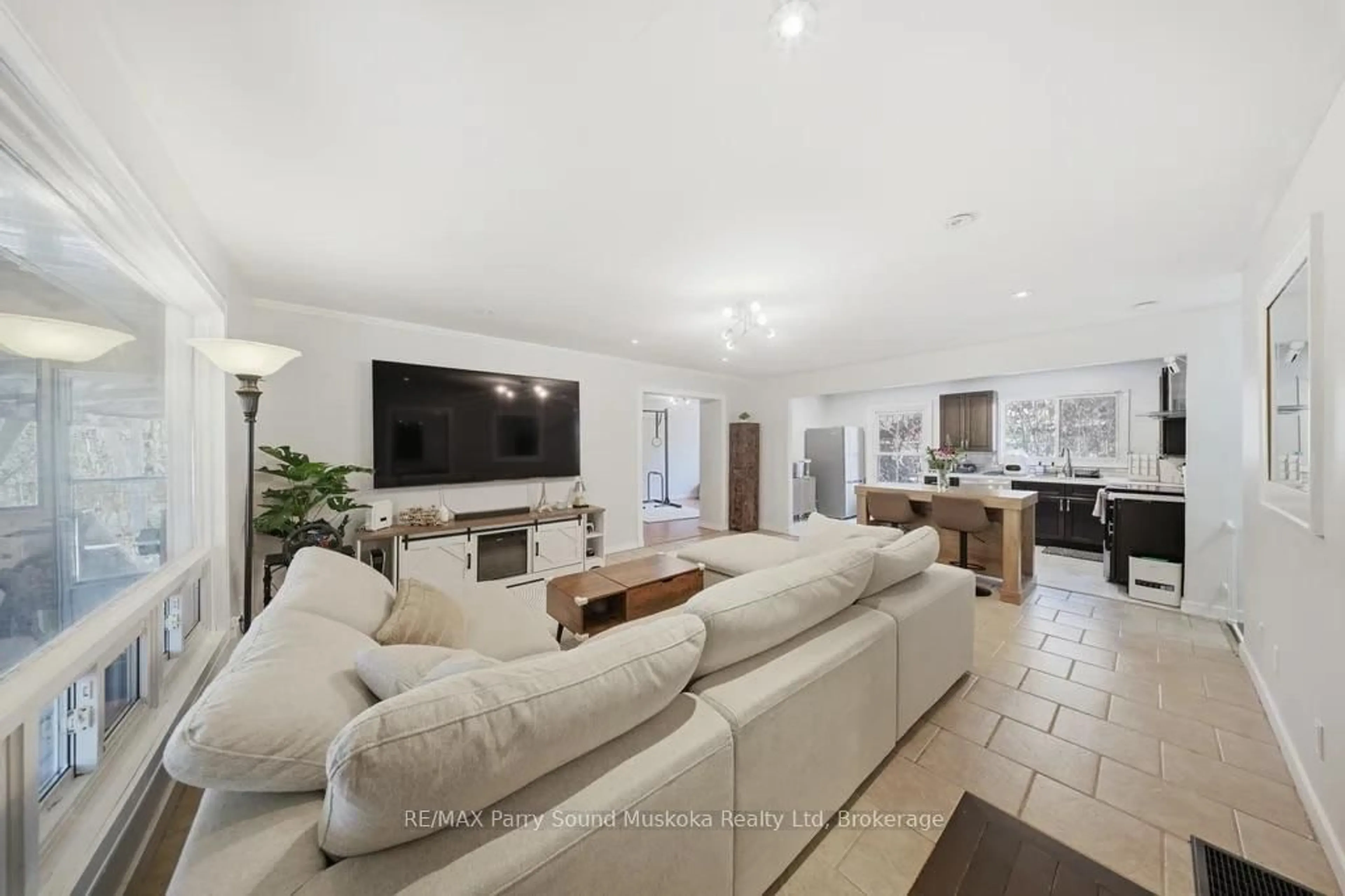 Living room with furniture, unknown for 28 BLACK Rd, Seguin Ontario P2A 2W8