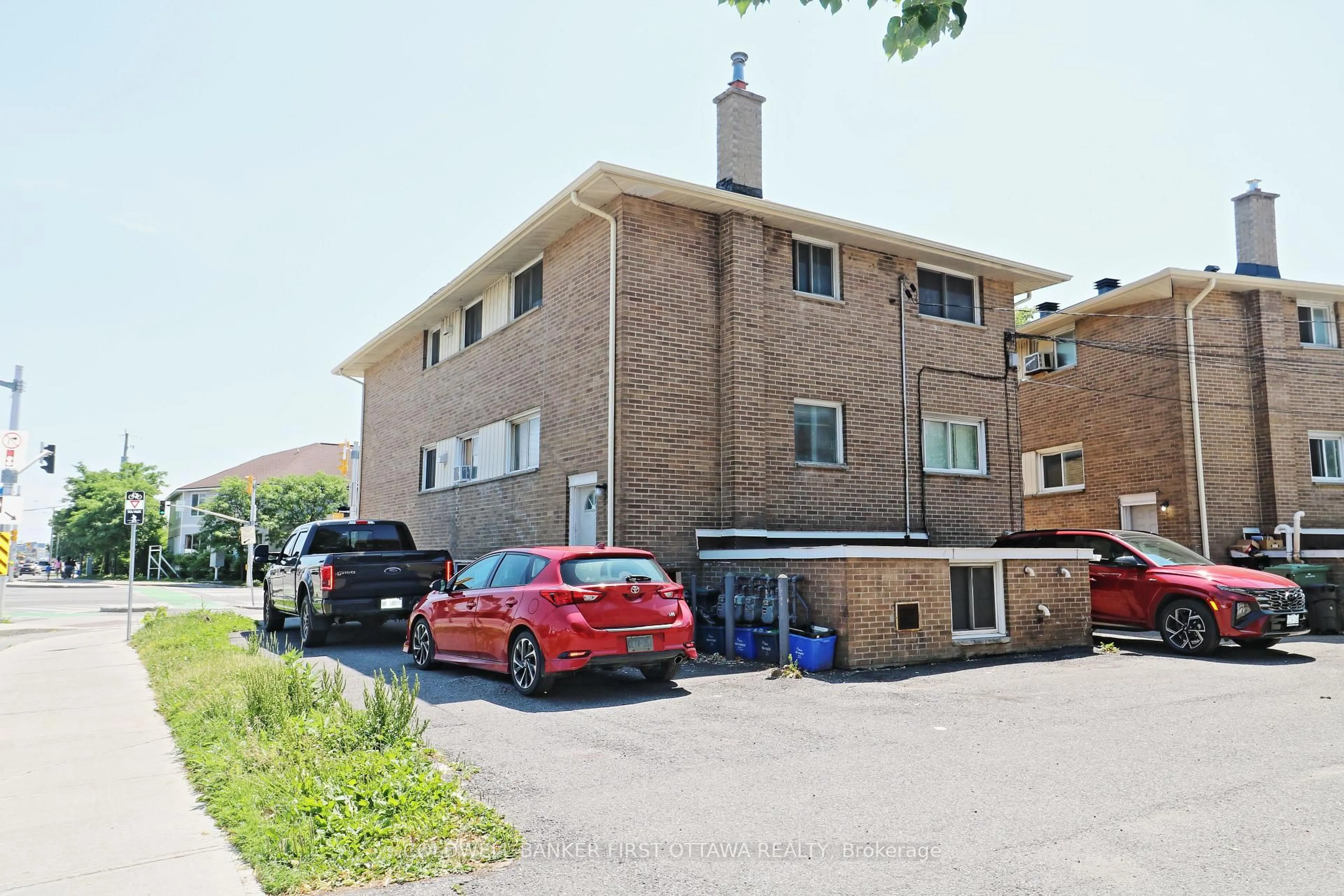 Unknown for 609 Donald St, Ottawa Ontario K1K 1L3