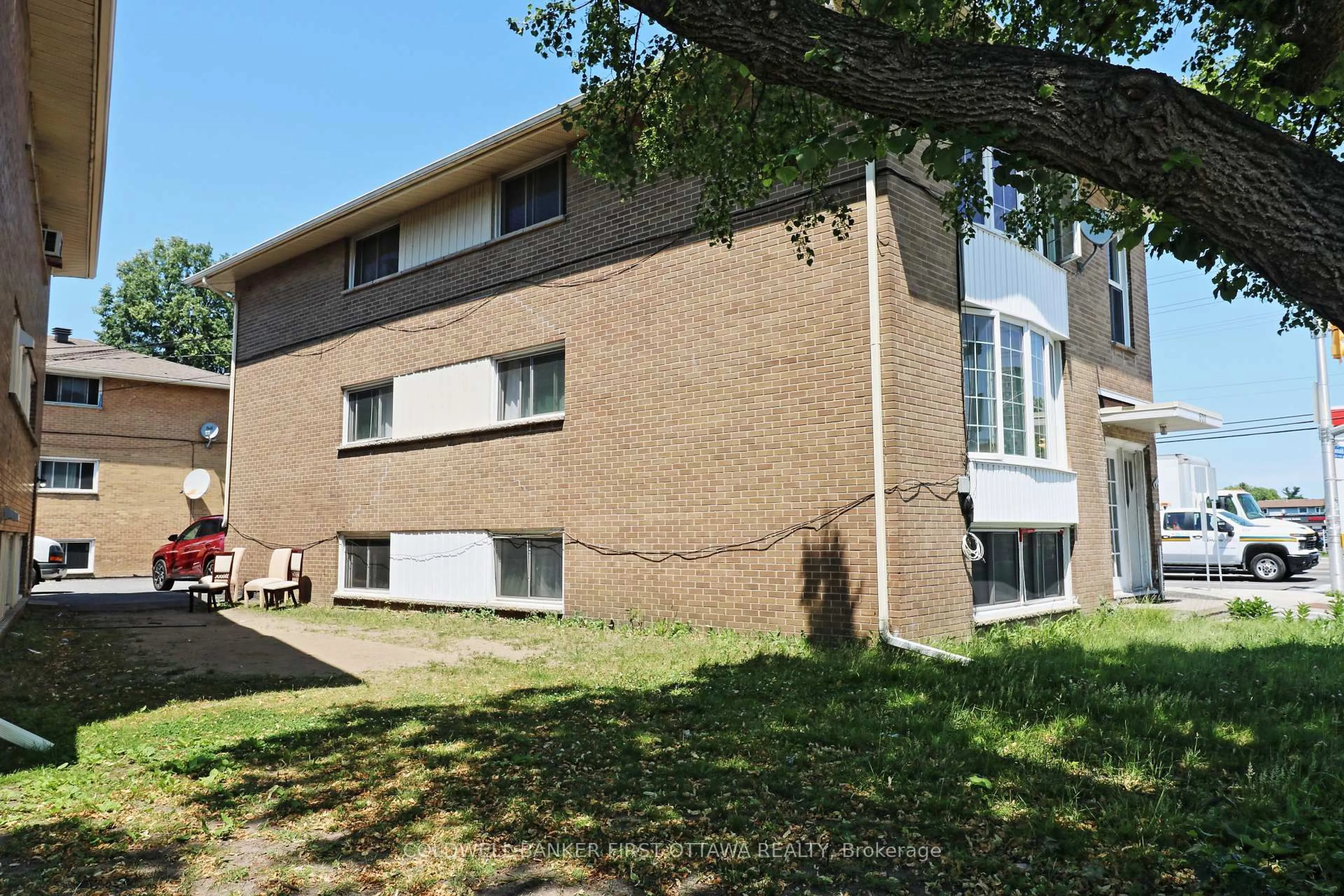 Unknown for 609 Donald St, Ottawa Ontario K1K 1L3