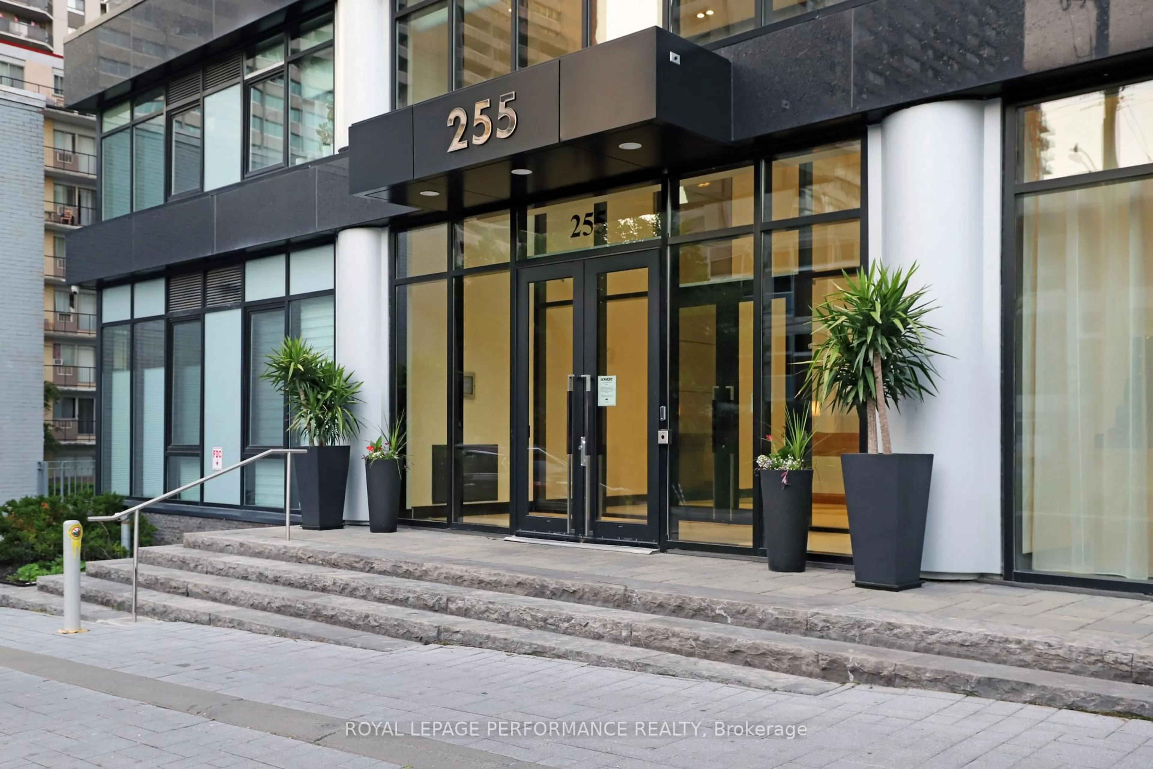 Indoor foyer for 255 Bay St #1603, Ottawa Ontario K1R 0C5