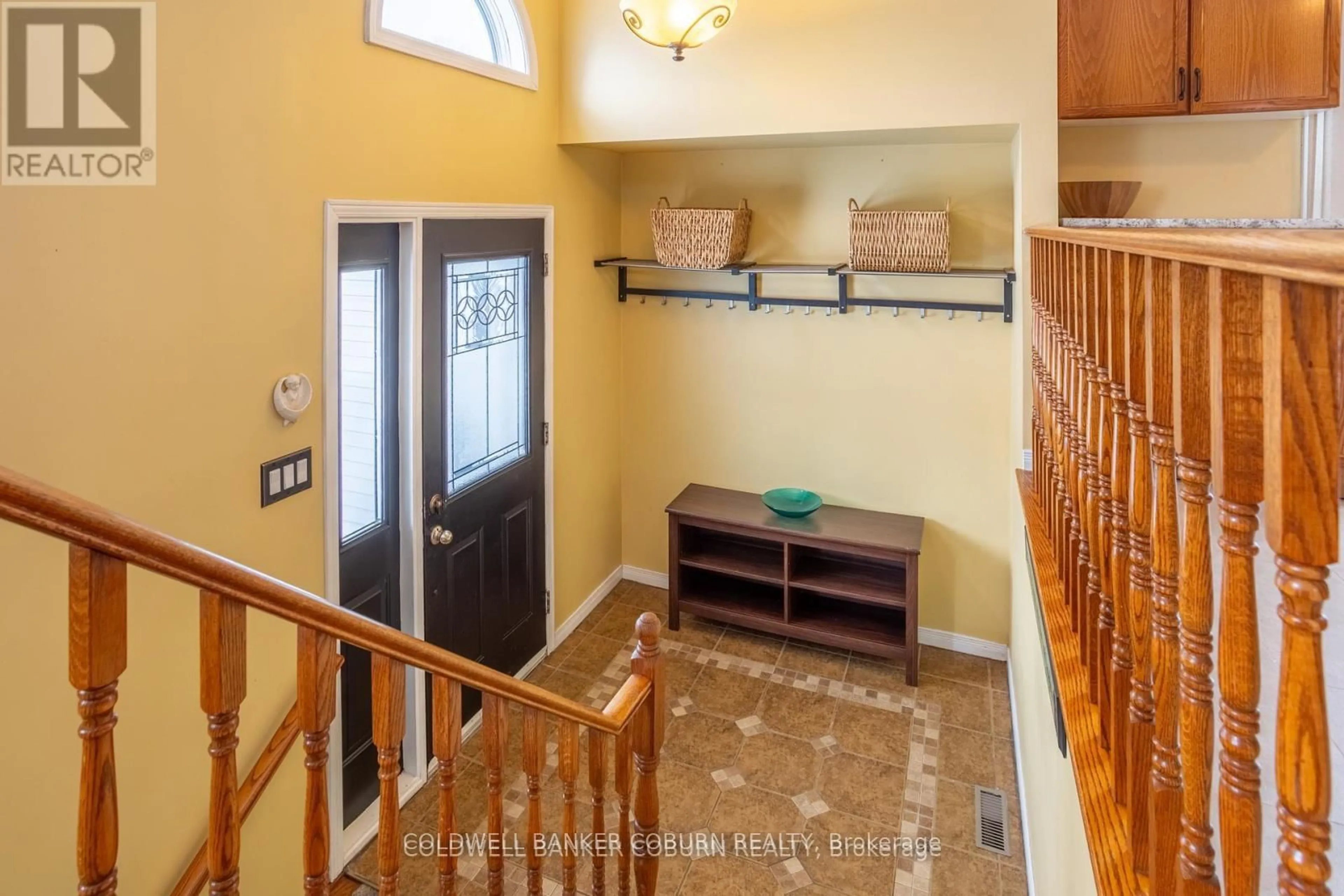 Indoor entryway for 28 Landrigan St, Arnprior Ontario K7S 2S6