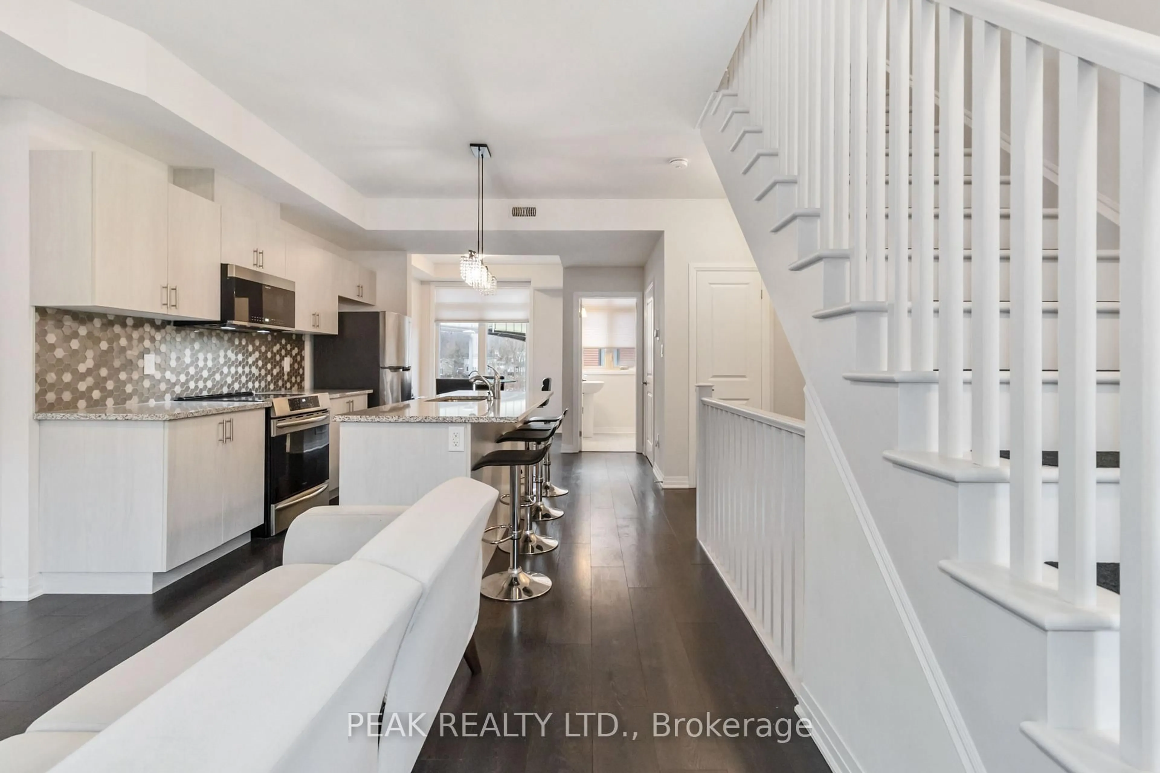 Open concept kitchen, unknown for 2 Willow St #60, Brant Ontario N3L 0K7