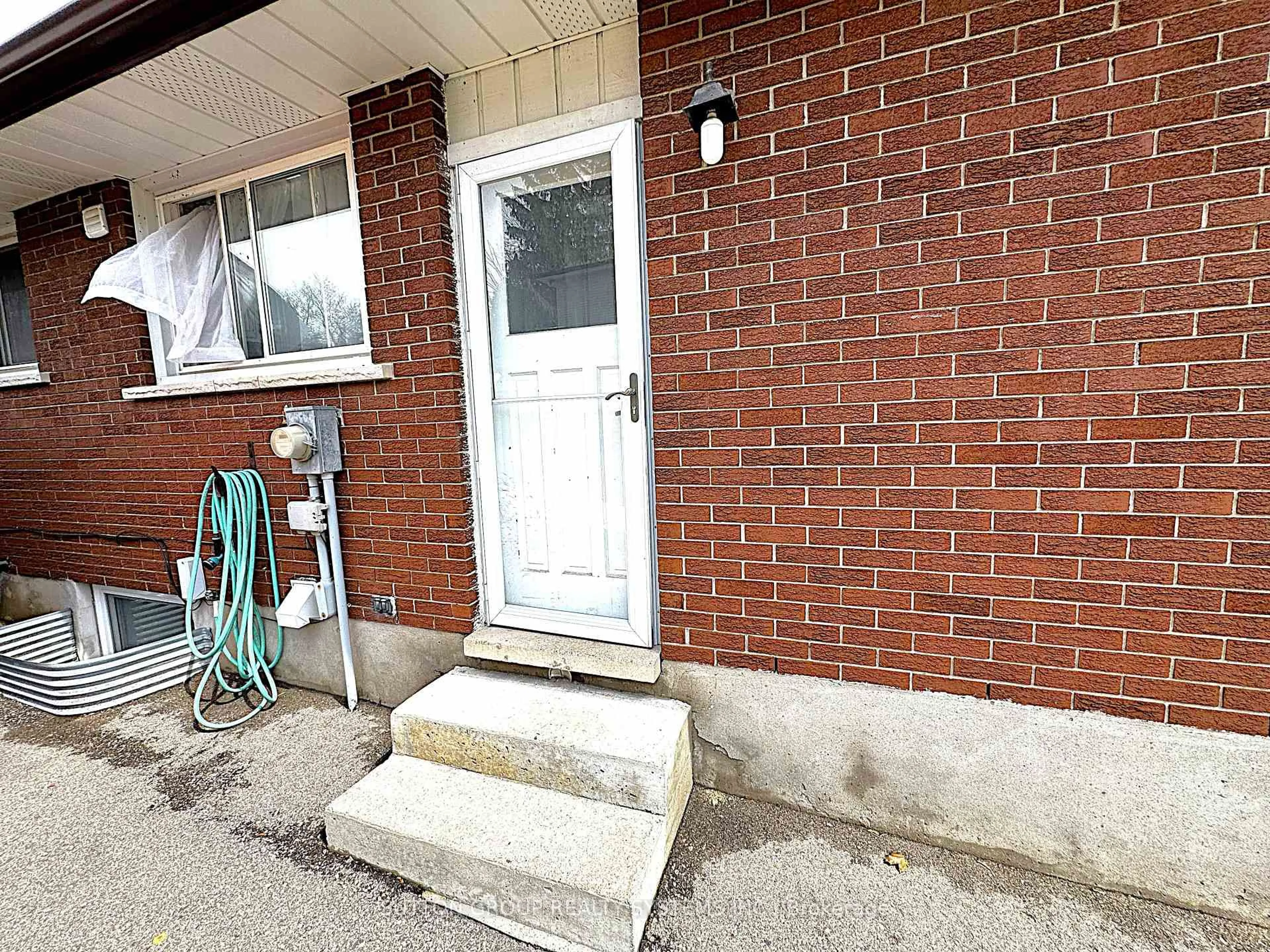 Unknown for 42 Ingleside Dr, Kitchener Ontario N2M 2G8