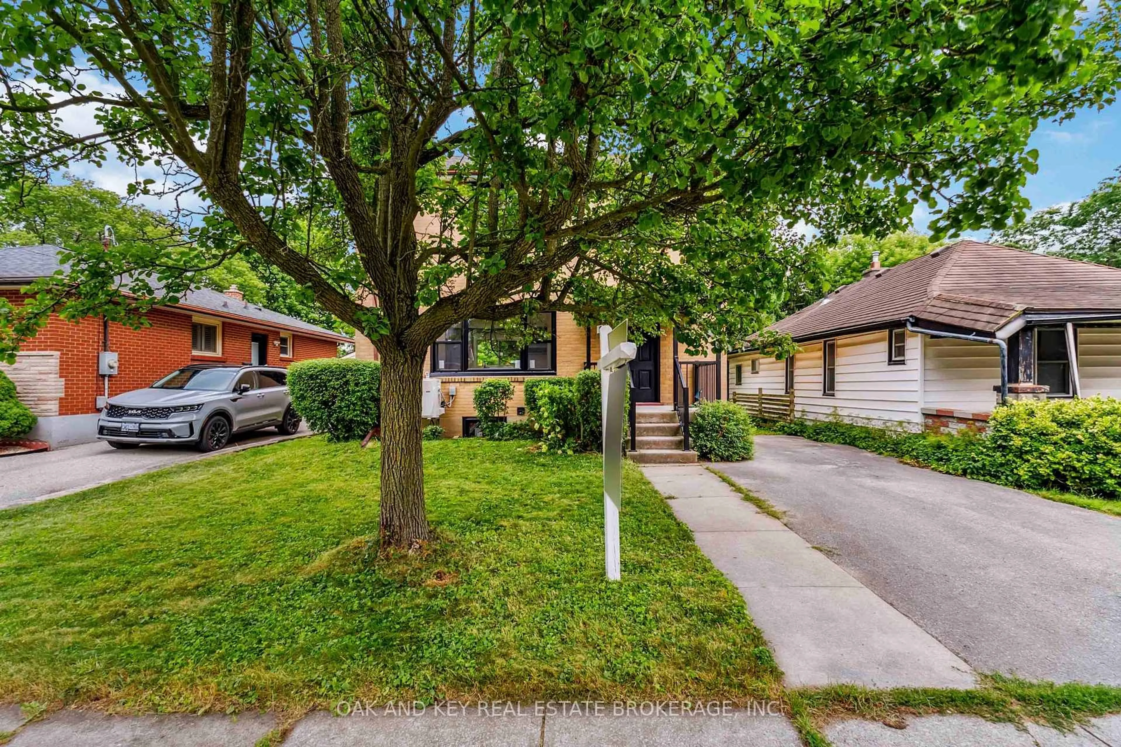 Home with brick exterior material, street for 90 Jacqueline St, London South Ontario N5Z 3P7