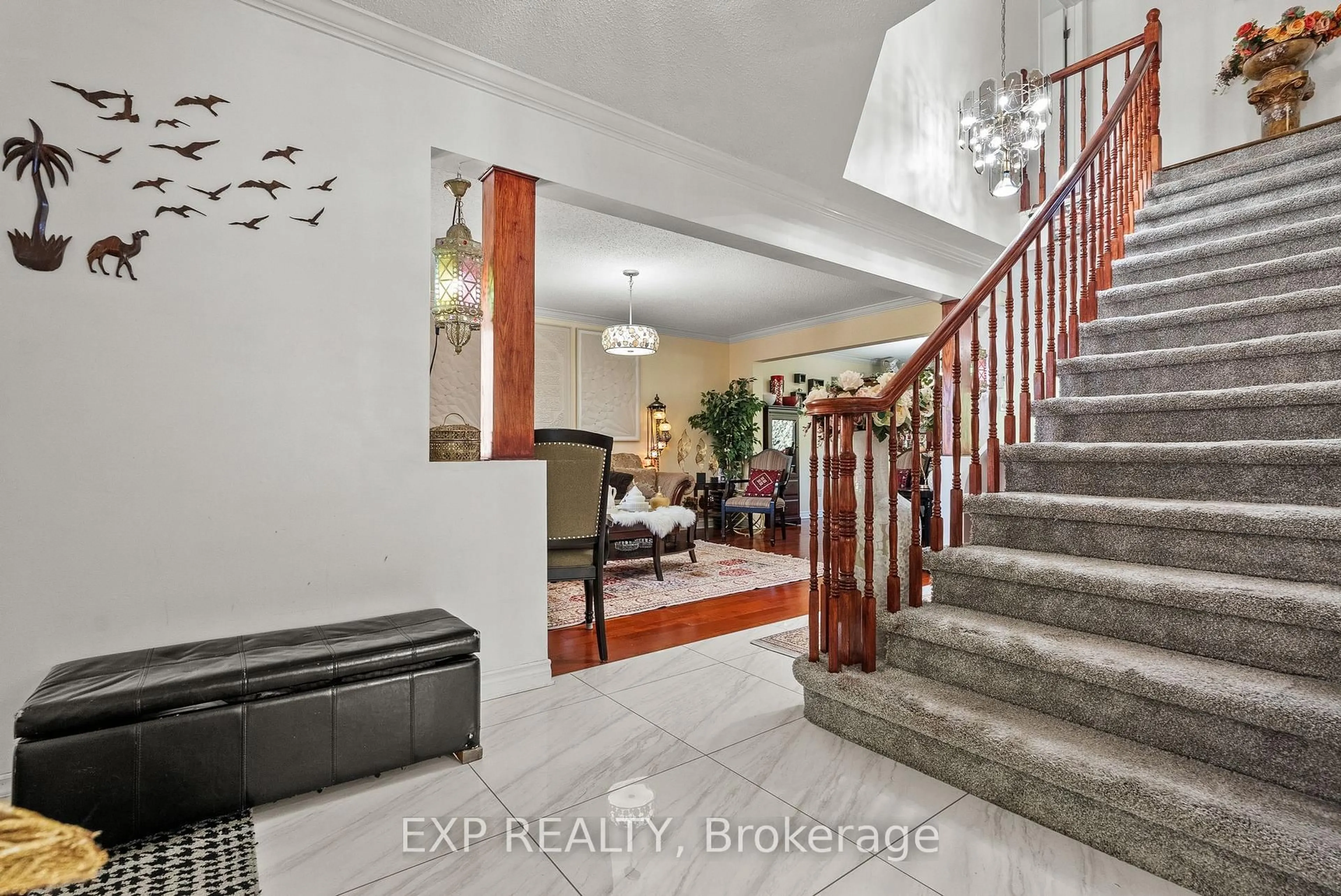 Unknown for 1582 Blohm Dr, Ottawa Ontario K1G 5K4