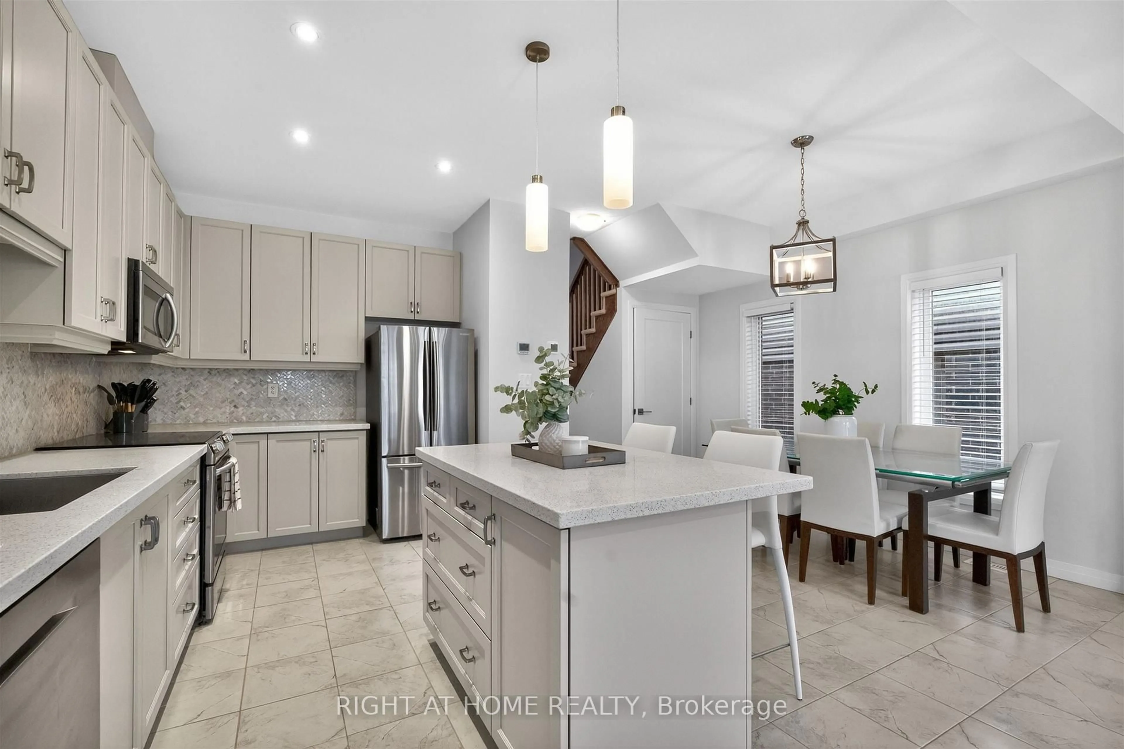 Open concept kitchen, ceramic/tile floor for 26 Greenwich Ave, Hamilton Ontario L8J 0L5