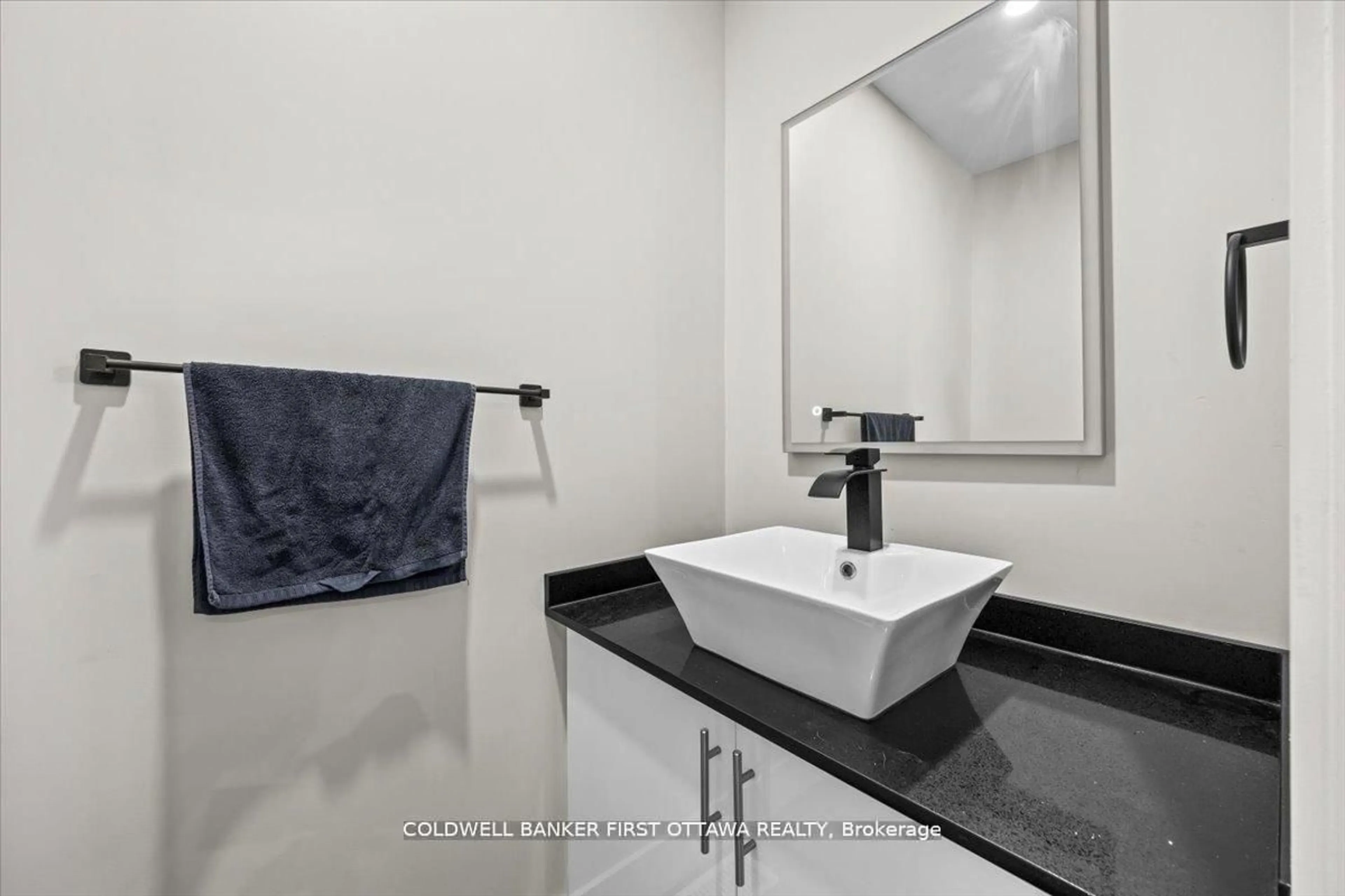 Standard bathroom, ceramic/tile floor for 25 Pennard Way #A & B, Ottawa Ontario K1T 4C1