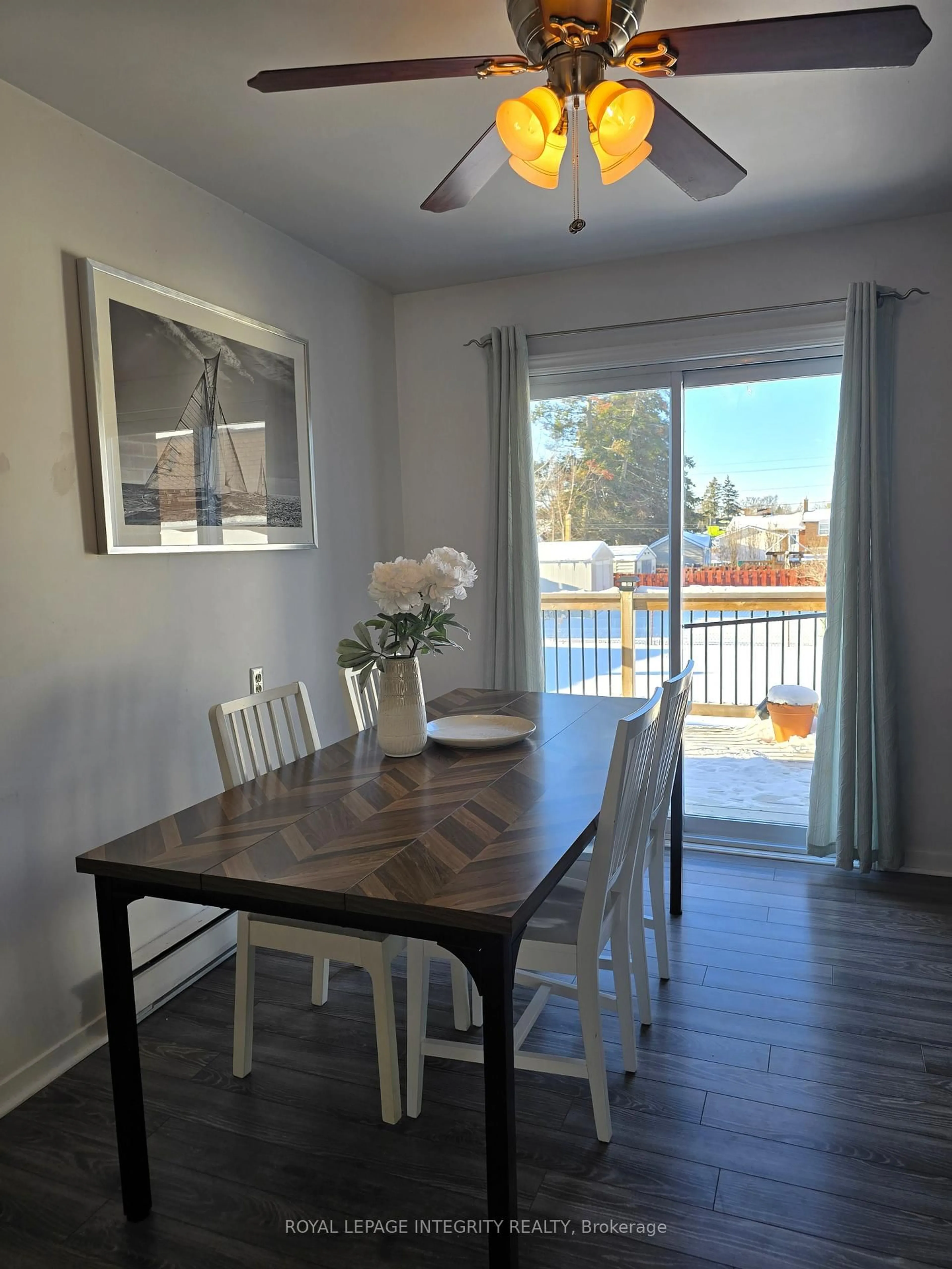 Dining room, wood/laminate floor for 3264 Johnston Ave, Cornwall Ontario K6K 1H3