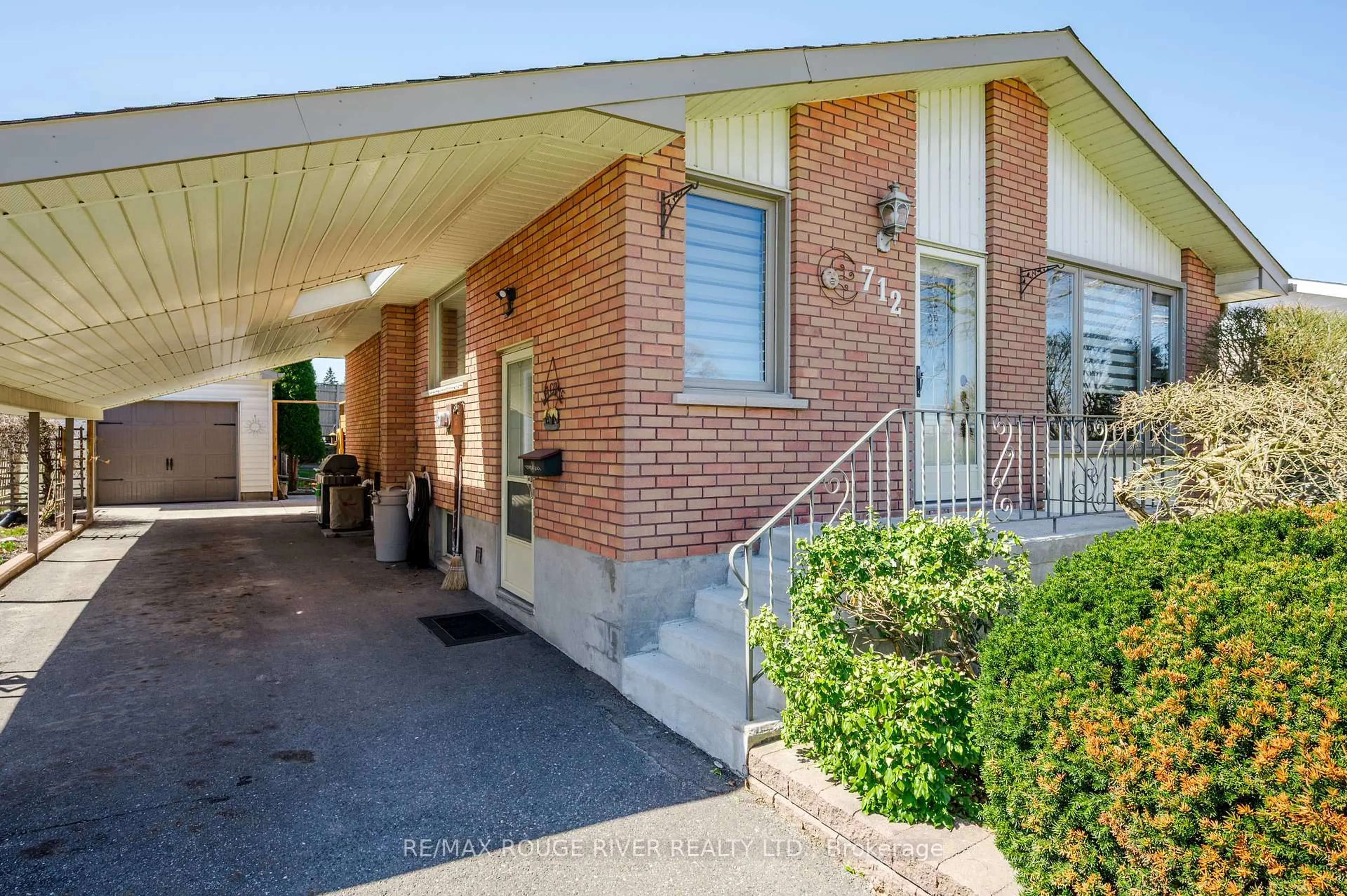 Unknown for 712 Otonabee Dr, Peterborough Ontario K9J 7P9