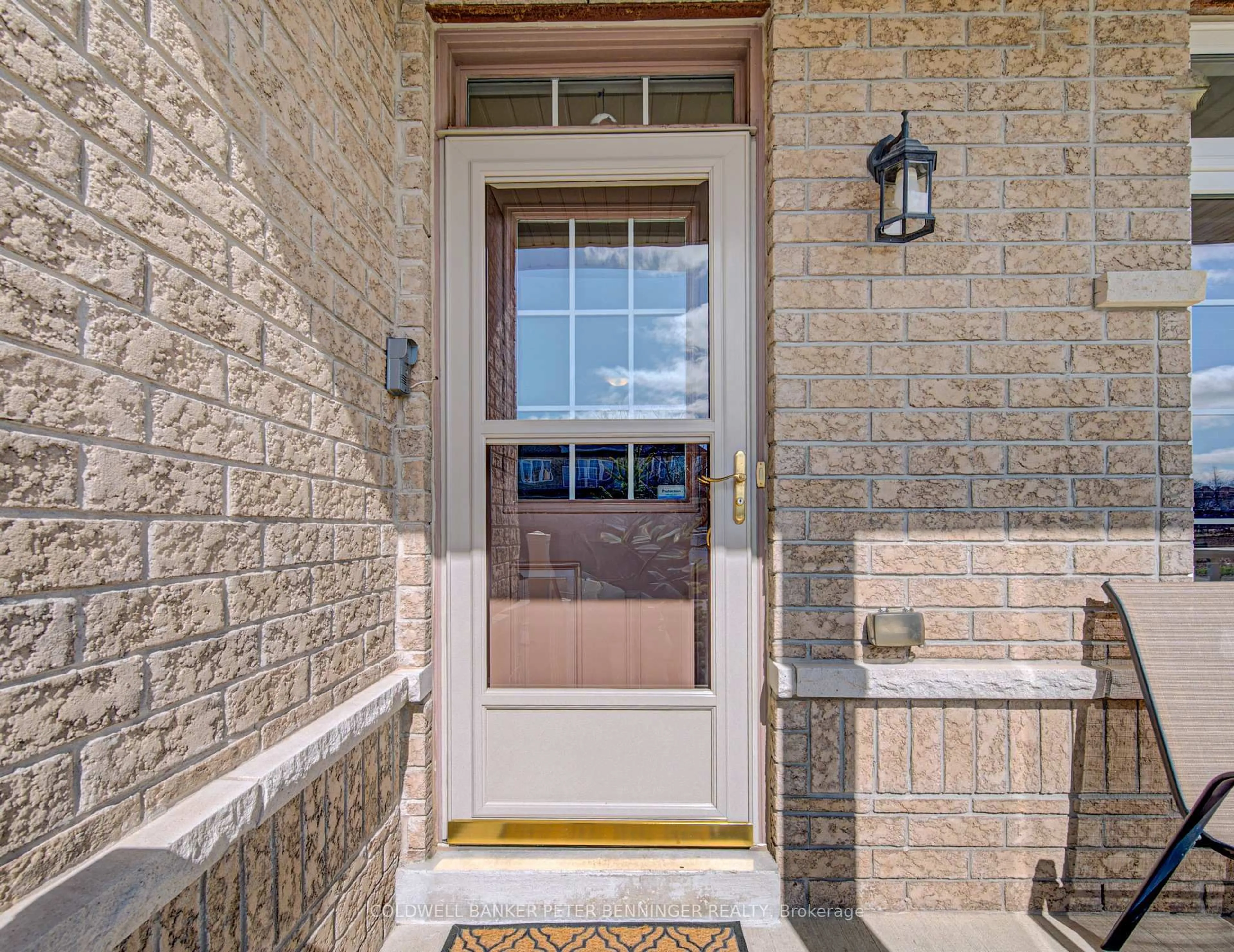 Indoor entryway for 13 Rusk Terr, Hamilton Ontario L8B 0W2