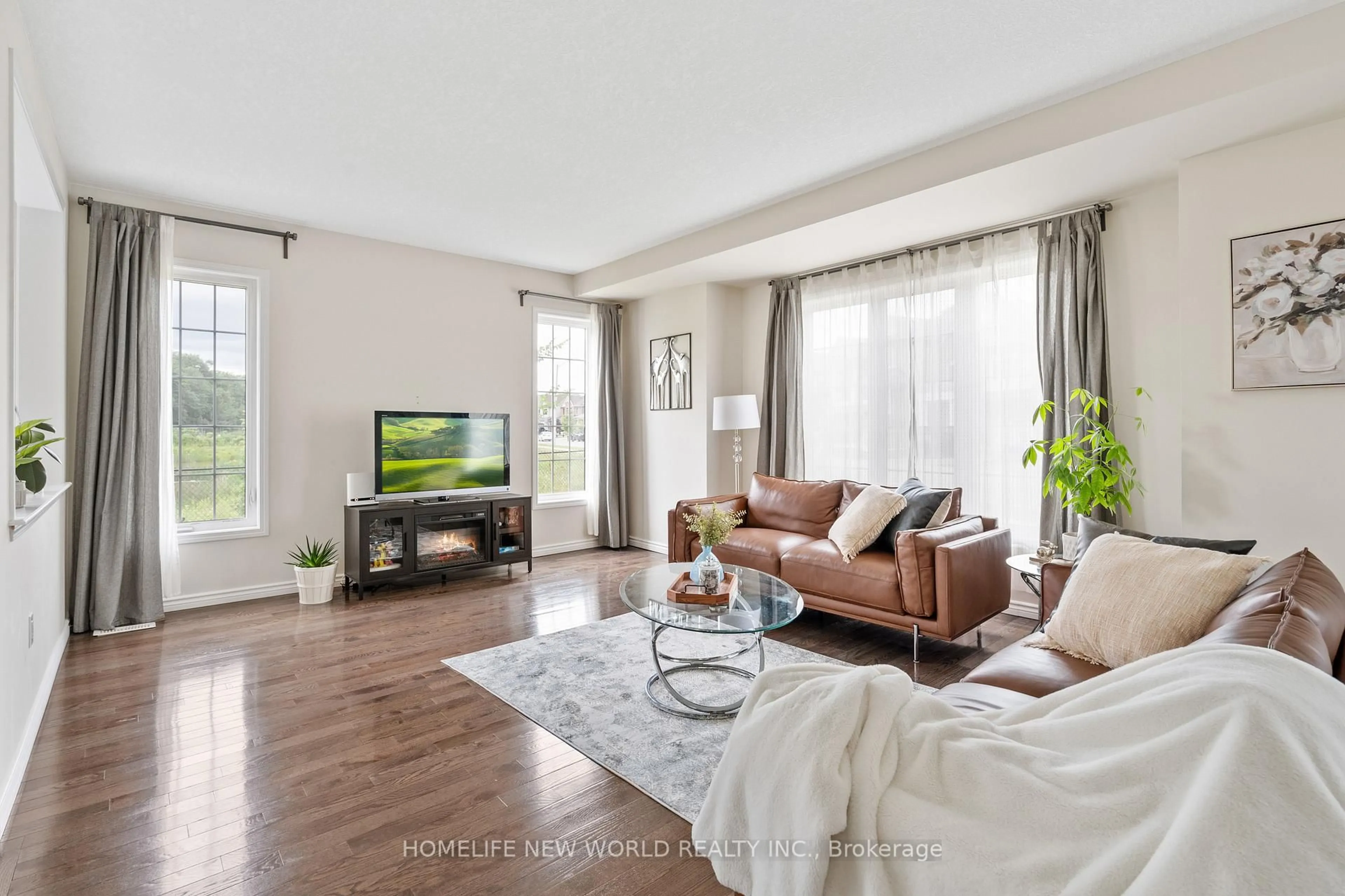 Living room with furniture, unknown for 7705 Shadbush Lane, Niagara Falls Ontario L2H 3R3