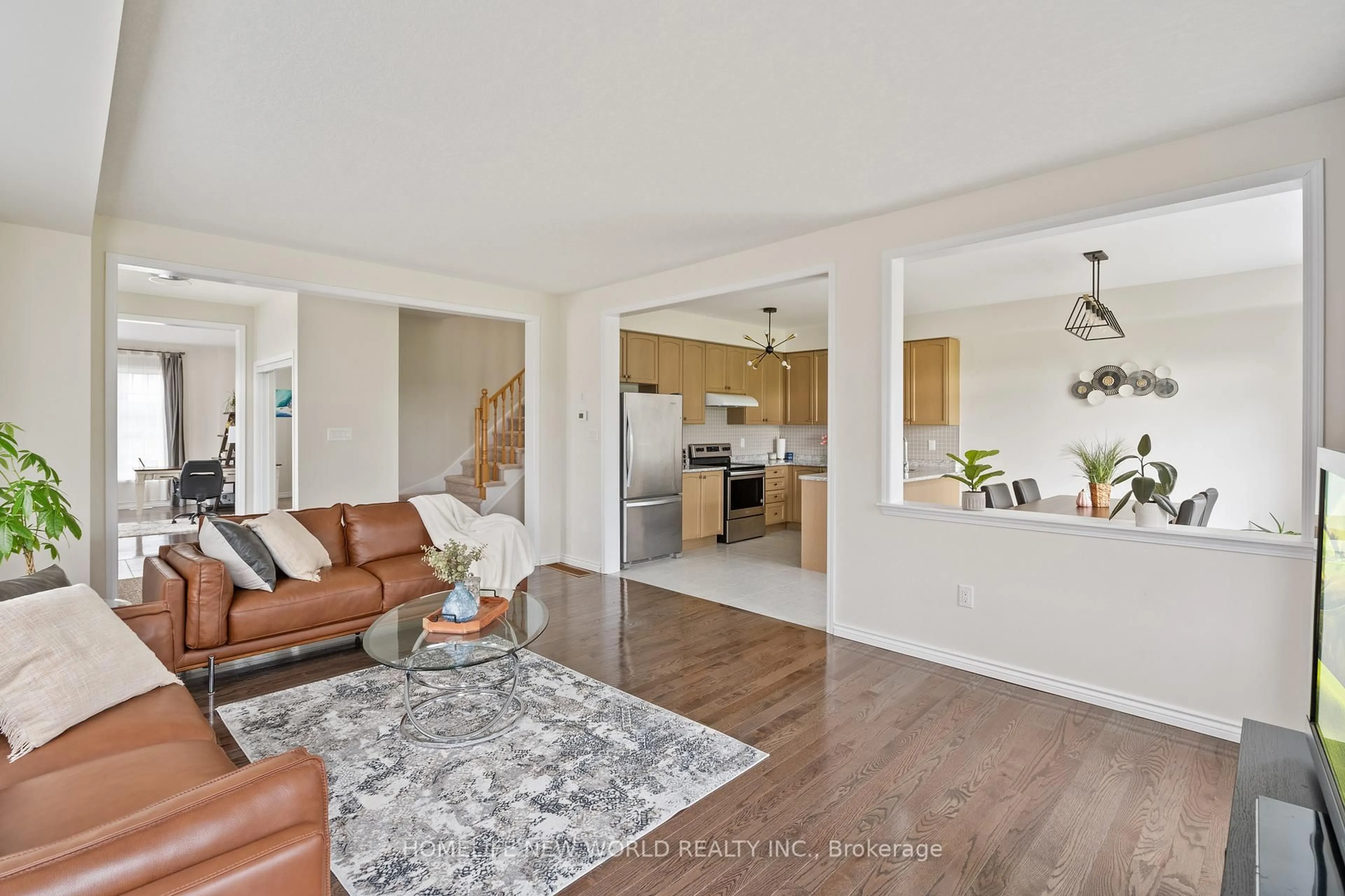 Living room with furniture, unknown for 7705 Shadbush Lane, Niagara Falls Ontario L2H 3R3