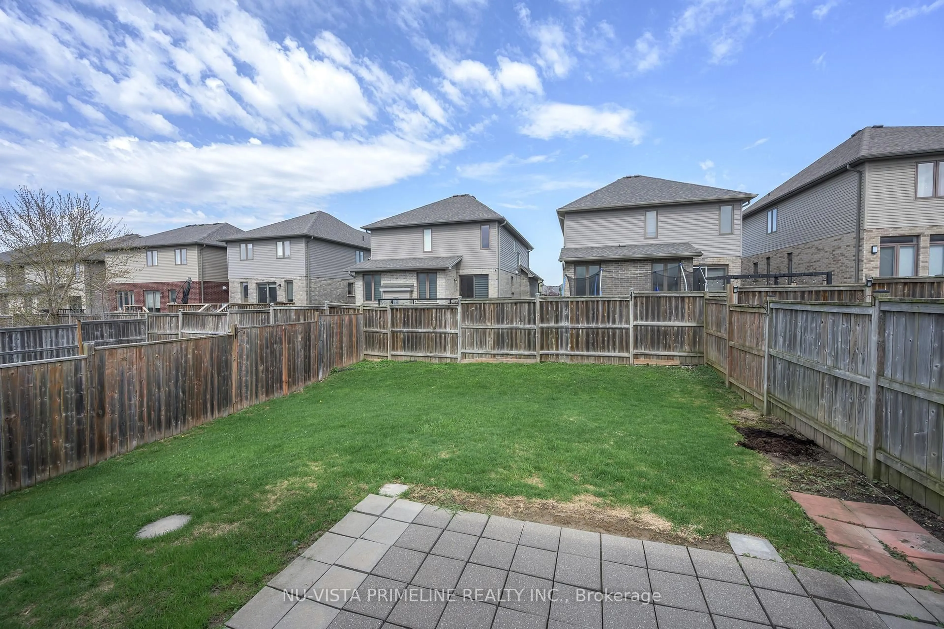 A pic from outside/outdoor area/front of a property/back of a property/a pic from drone, street for 570 Bluebell Rd, London North Ontario N5X 4L2