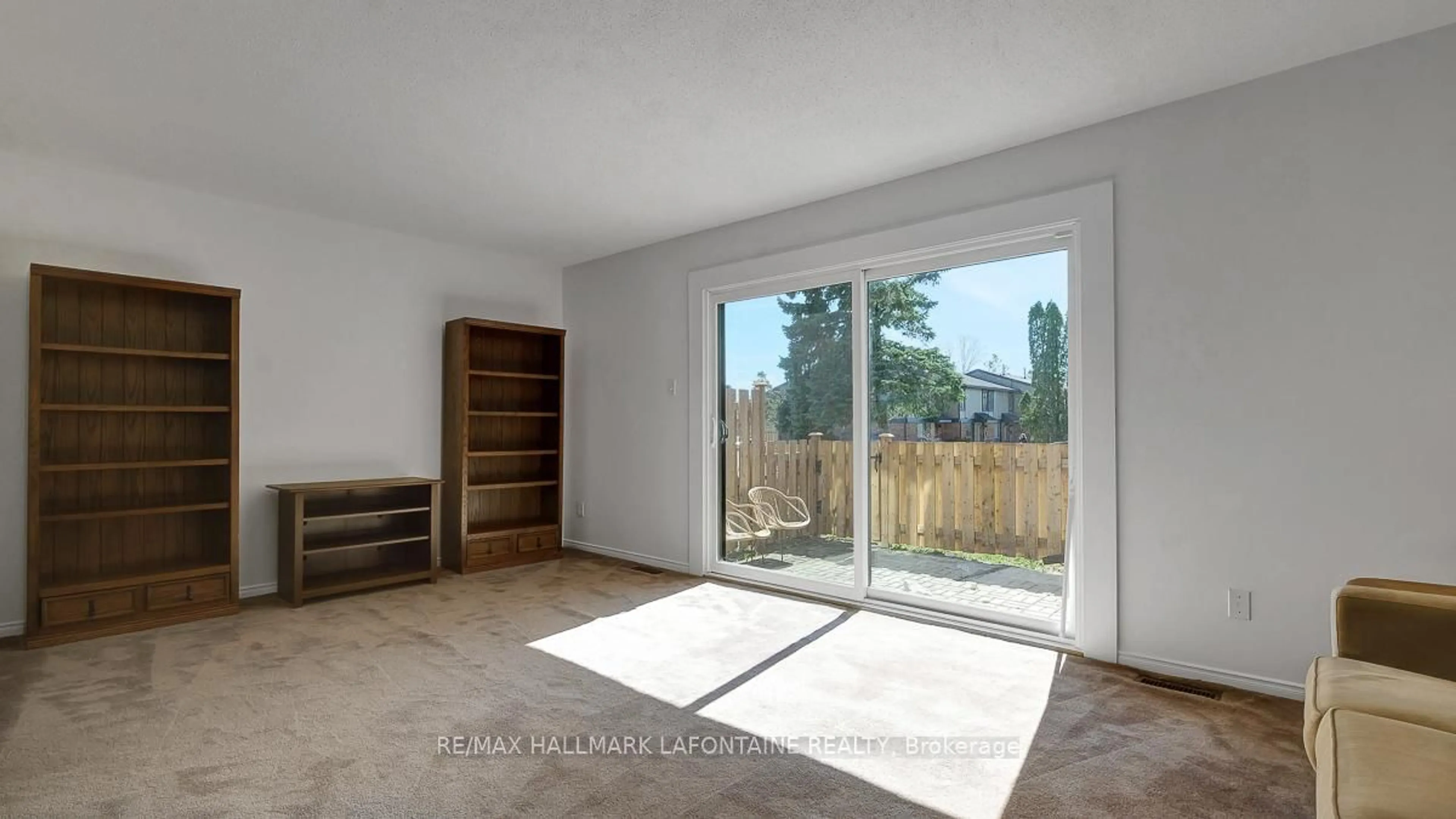 A pic of a room for 890 Cahill Dr #46, Ottawa Ontario K1V 9A4