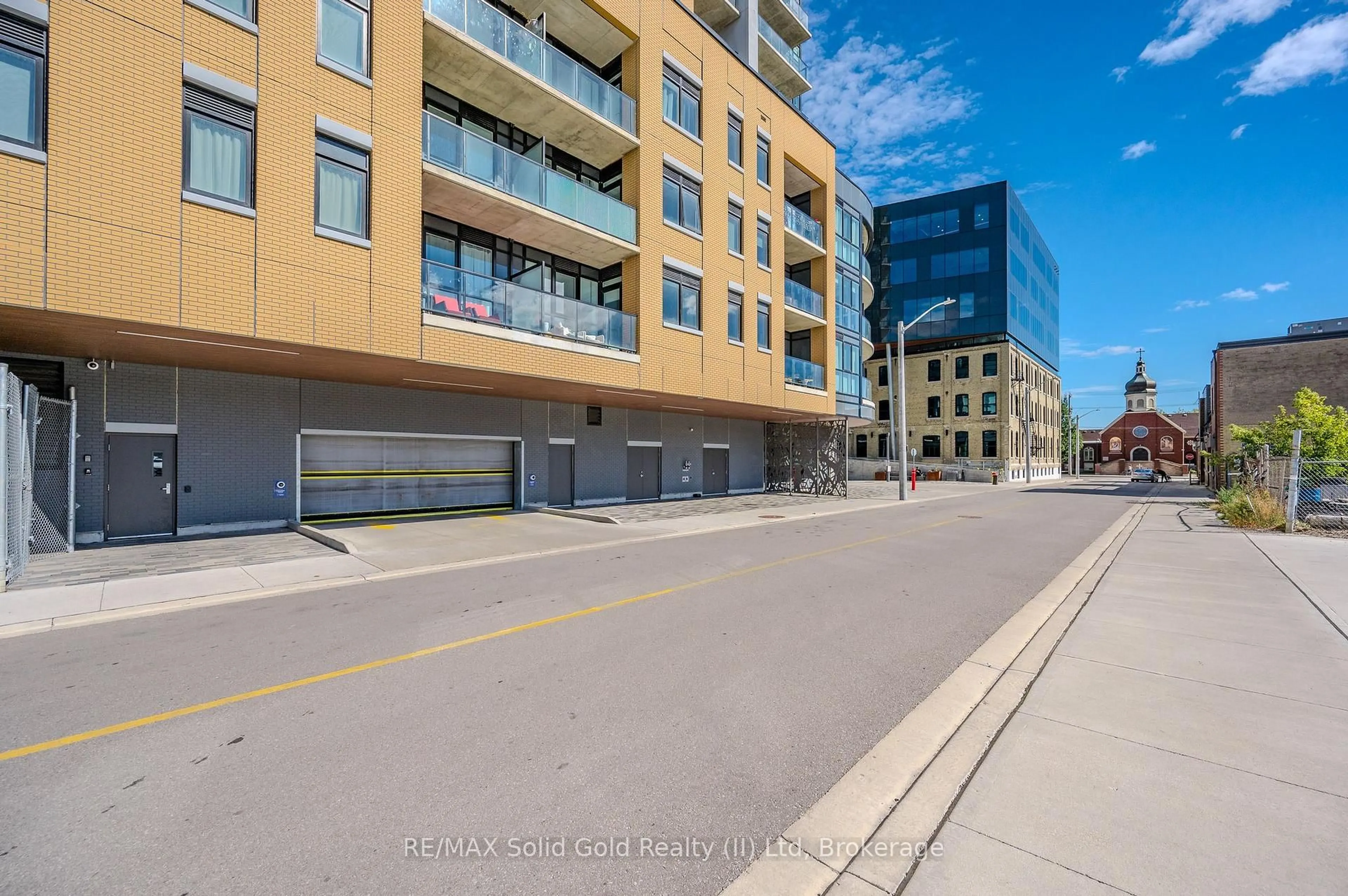 A pic from outside/outdoor area/front of a property/back of a property/a pic from drone, street for 108 Garment St #2512, Kitchener Ontario N2G 0E2