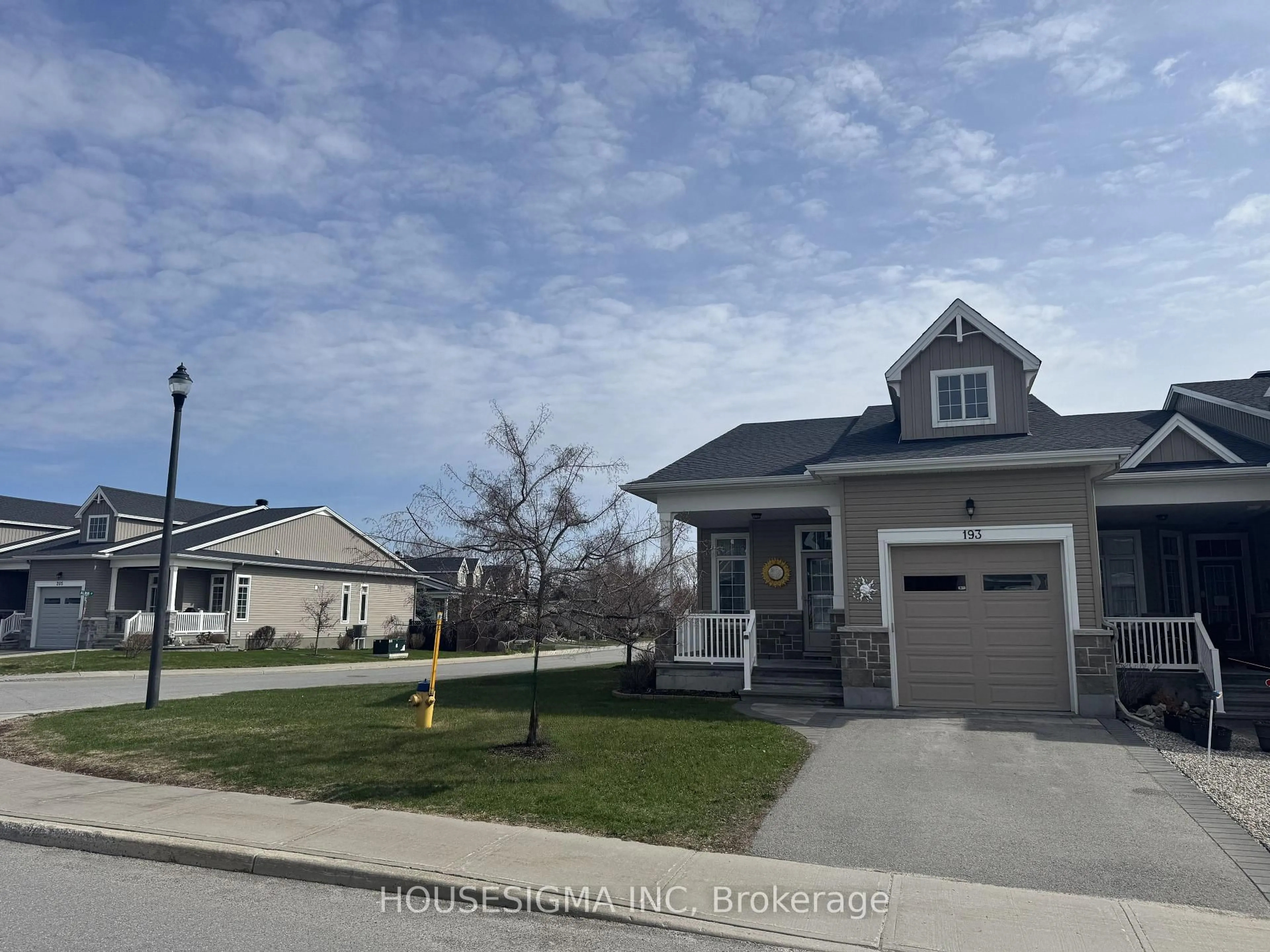 Home with vinyl exterior material, street for 193 Oxford St, North Grenville Ontario K0G 1J0